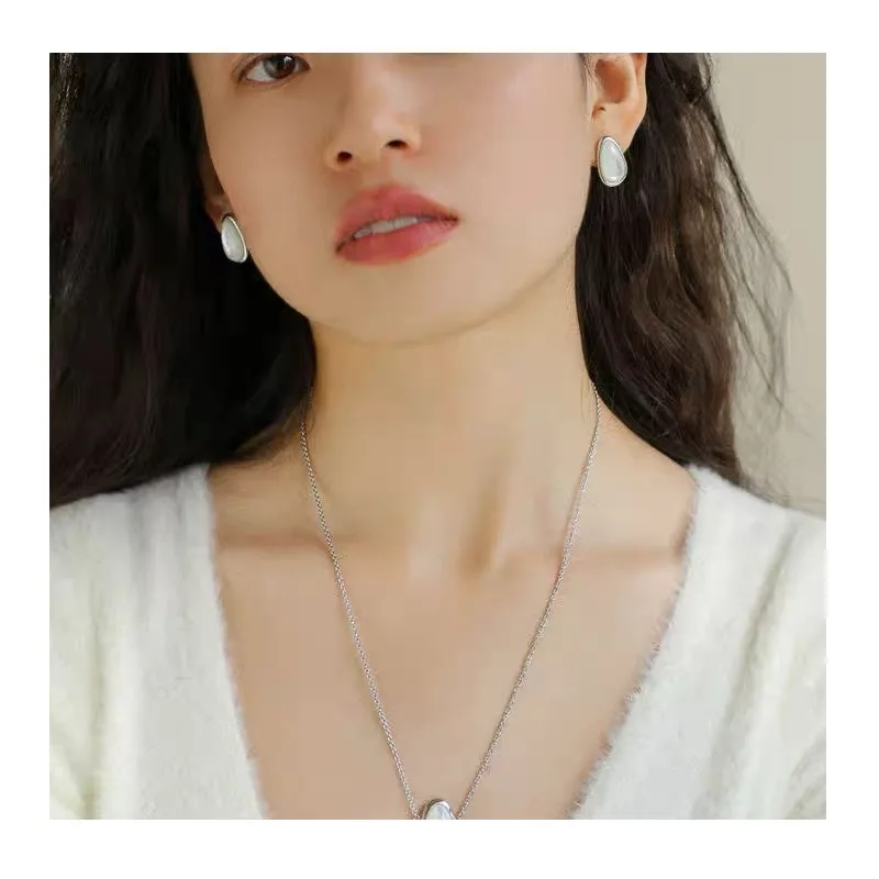 New Wood Grain Stone Necklace, Stud Earrings, Simple and Fashionable Temperament, Water Drop-shaped Black Agate Necklace, Stud E
New Wood Grain Stone Necklace, Stud Earrings, Simple and Fashionable Temperament, Water Drop-shaped Black Agate Necklace, Stud E