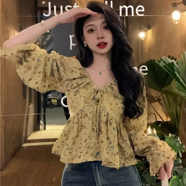 Korea One-Shoulder Temperament Slim V-Neck Long-Sleeved Shirt Spring Autumn New French Floral Top Chiffon Shirt Women
Korea One-Shoulder Temperament Slim V-Neck Long-Sleeved Shirt Spring Autumn New French Floral Top Chiffon Shirt Women