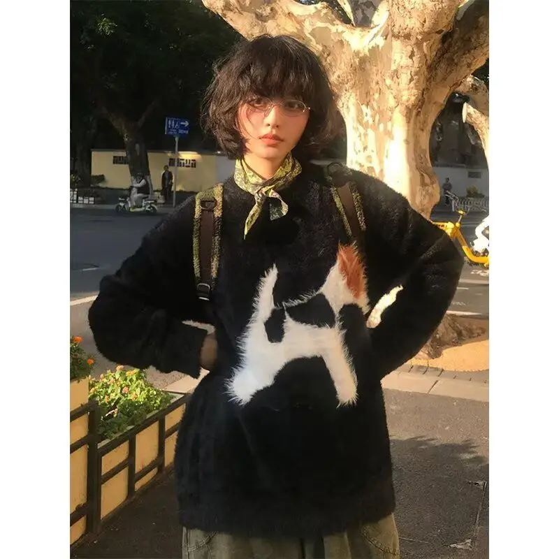 Утепленный вязаный свитер в корейском стиле для осени и зимы, свободный трикотаж в гонконгском стиле, повседневная верхняя одежда для молодежи
Утепленный вязаный свитер в корейском стиле для осени и зимы, свободный трикотаж в гонконгском стиле, повседневная верхняя одежда для молодежи