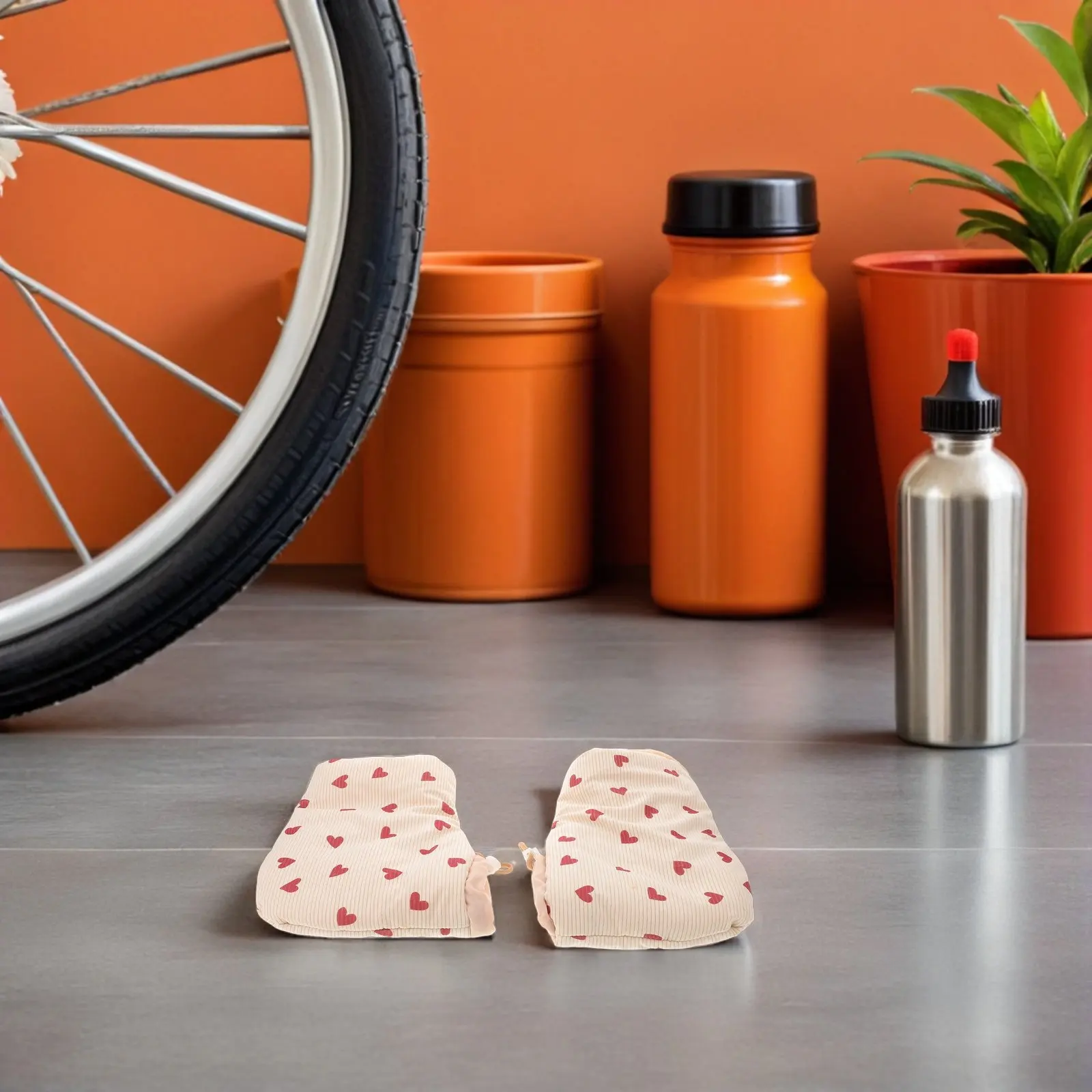 1Pair Scooter Riding Gloves Warmmuffs Heart Pattern Hand Warmer Soft Beige Lined Gloves for Bike Cycling Outdoor
1Pair Scooter Riding Gloves Warmmuffs Heart Pattern Hand Warmer Soft Beige Lined Gloves for Bike Cycling Outdoor