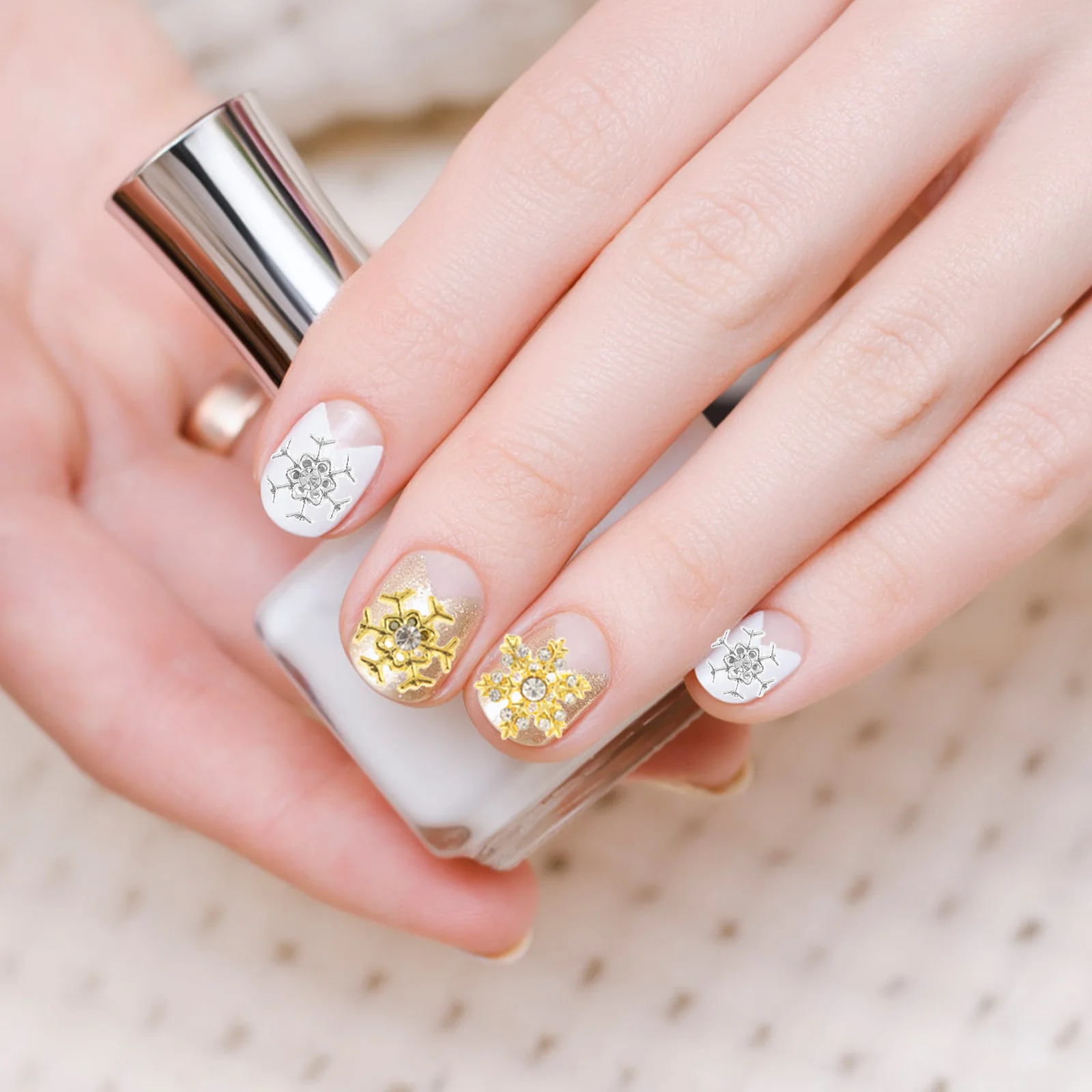 Alloy Snowflake Nail Decor Durable for Natural Artificial Nails DIY Gifts Delicate Shape Christmas Holiday Party Wear-resistant
Alloy Snowflake Nail Decor Durable for Natural Artificial Nails DIY Gifts Delicate Shape Christmas Holiday Party Wear-resistant