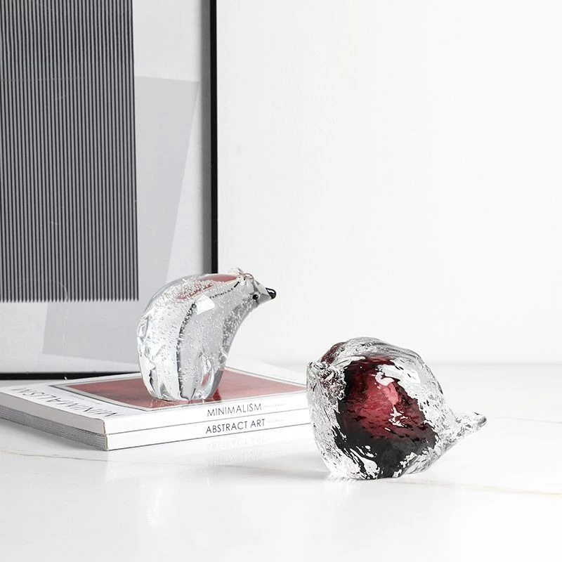 Creative modern simple abstract bird bear glazed small ornament, wine cabinet high-end home accessories
Creative modern simple abstract bird bear glazed small ornament, wine cabinet high-end home accessories