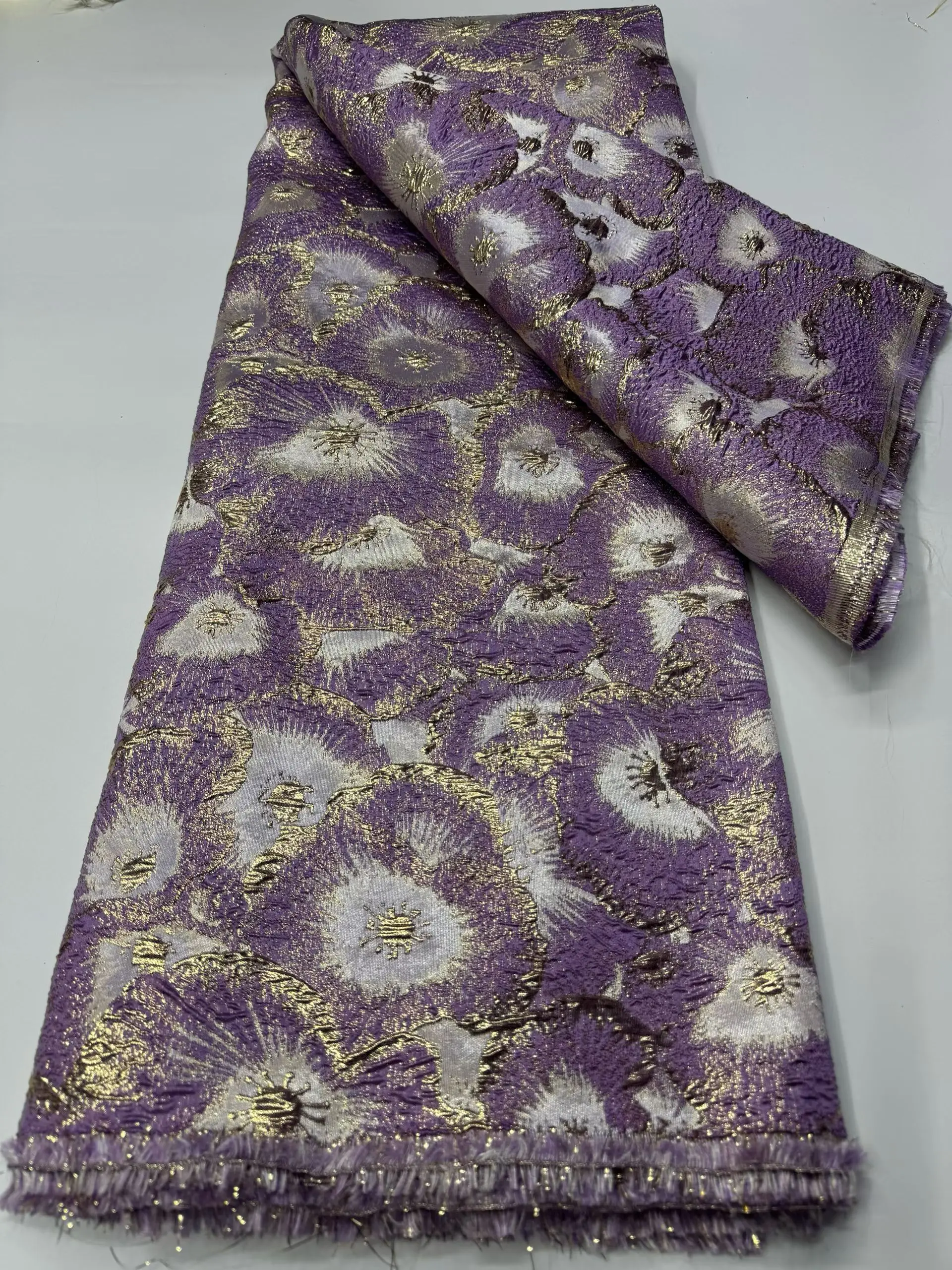 Latest Purple African Jacquard Brocade Lace Fabric 2026 High Quality Damask Nigerian Lace Fabric For Women Party Dress KCW2611
Latest Purple African Jacquard Brocade Lace Fabric 2026 High Quality Damask Nigerian Lace Fabric For Women Party Dress KCW2611