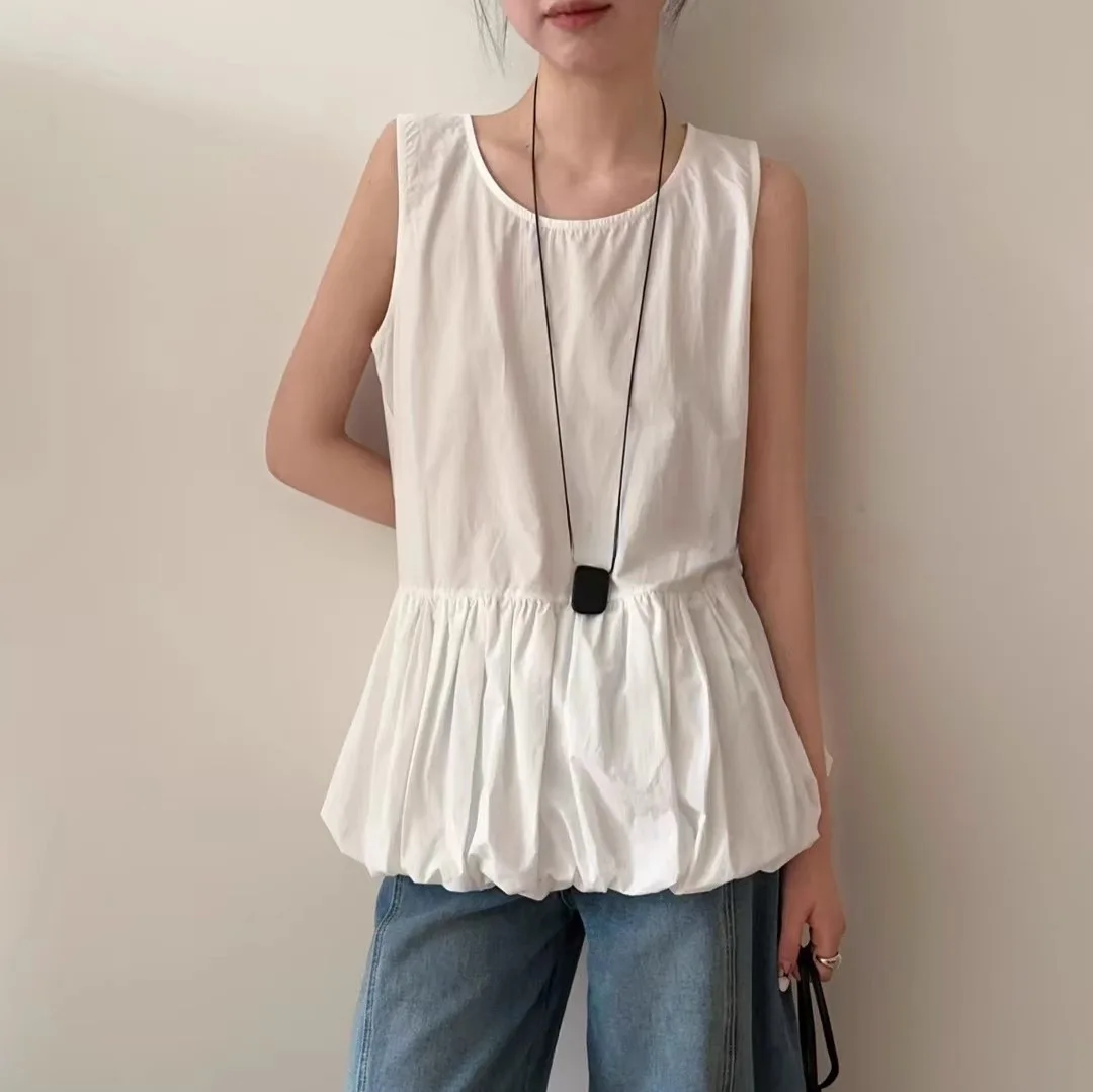 Summer New French Style Gentle Wind Shirt Vest for Women, Niche Outerwear, Slimming Versatile Flower Bud Vest Dress Hem Top
Summer New French Style Gentle Wind Shirt Vest for Women, Niche Outerwear, Slimming Versatile Flower Bud Vest Dress Hem Top