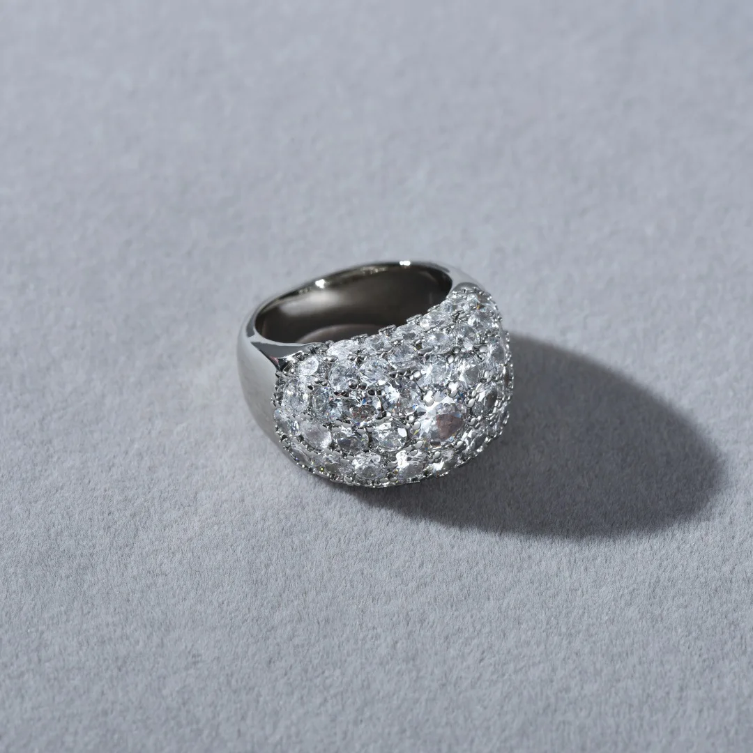 Retro luxury sparkling zircon ring for women fashionable unique simple elegance finger ring accessory
Retro luxury sparkling zircon ring for women fashionable unique simple elegance finger ring accessory