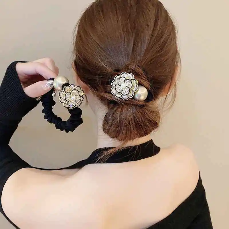 Fashion Pearl Camellia Ponytail Rubber Band Hairband Elegant Ladies Hair Rope Party Accessories Girls Headdress Hair Accessories
Fashion Pearl Camellia Ponytail Rubber Band Hairband Elegant Ladies Hair Rope Party Accessories Girls Headdress Hair Accessories