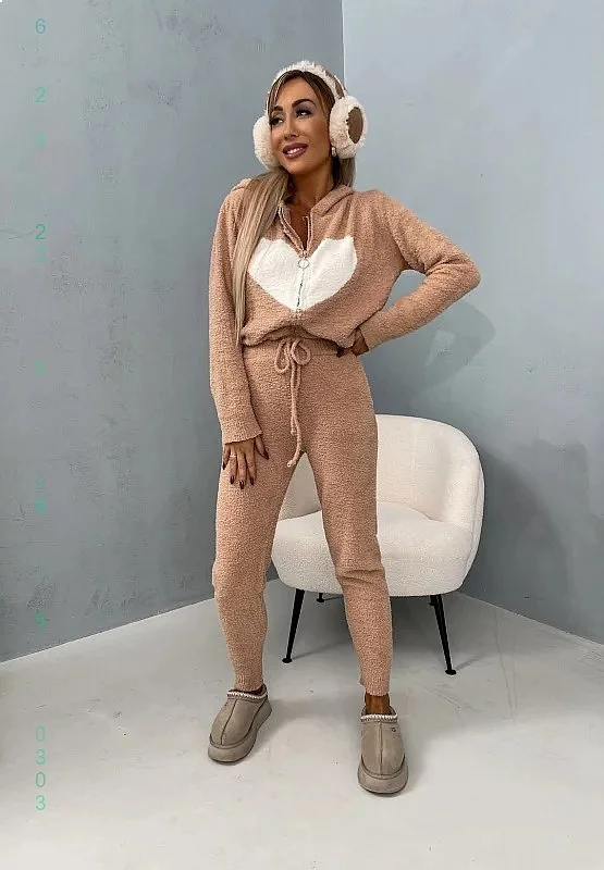 Cozy Loungewear Sets Hoodie Loungewear Matching Set Fleece Hooded Long Sleeve Two Piece Sets Spring Summer
Cozy Loungewear Sets Hoodie Loungewear Matching Set Fleece Hooded Long Sleeve Two Piece Sets Spring Summer