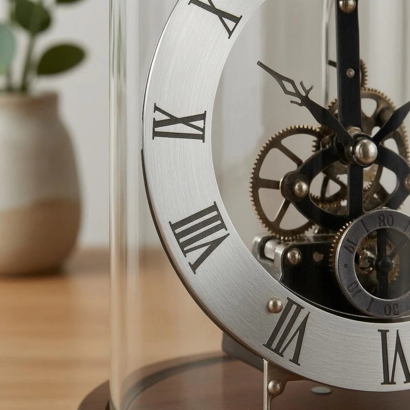 Glass Dome Clock LED Night Light Walnut Base Clock Home Decor Transparent Mechanism Decorative
Glass Dome Clock LED Night Light Walnut Base Clock Home Decor Transparent Mechanism Decorative