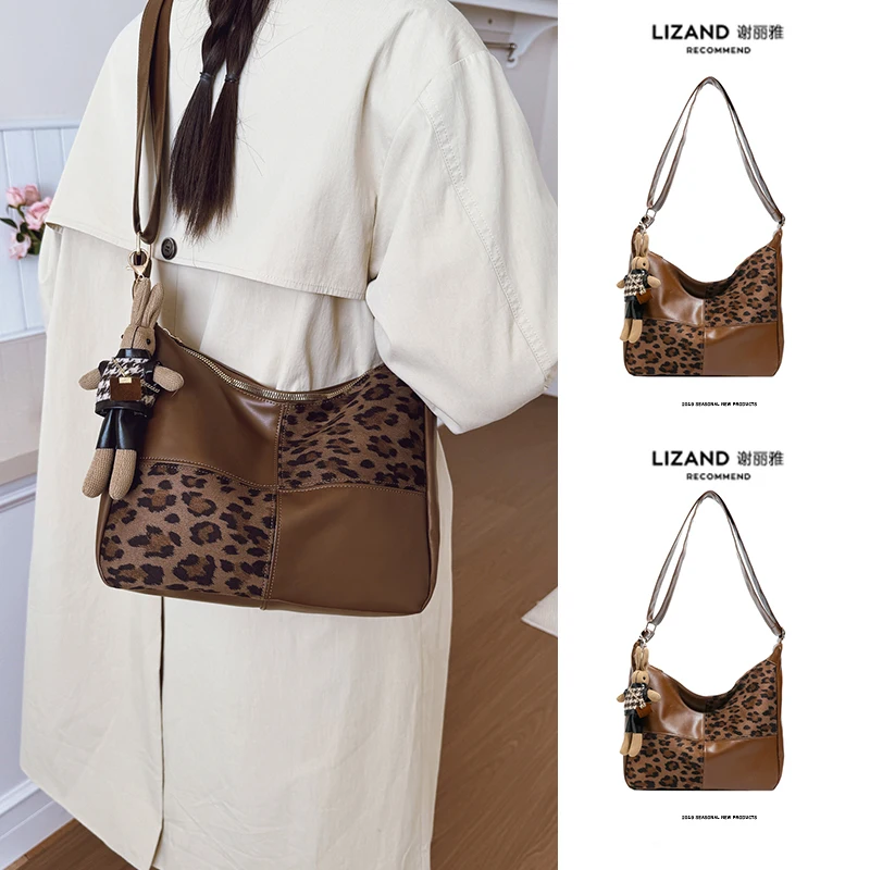Осенне-зимняя женская сумка через плечо большой вместимости, сумка-багет с леопардовым принтом, новинка 2025 года, корейская модная сумка в стиле Sle
Осенне-зимняя женская сумка через плечо большой вместимости, сумка-багет с леопардовым принтом, новинка 2025 года, корейская модная сумка в стиле Sle