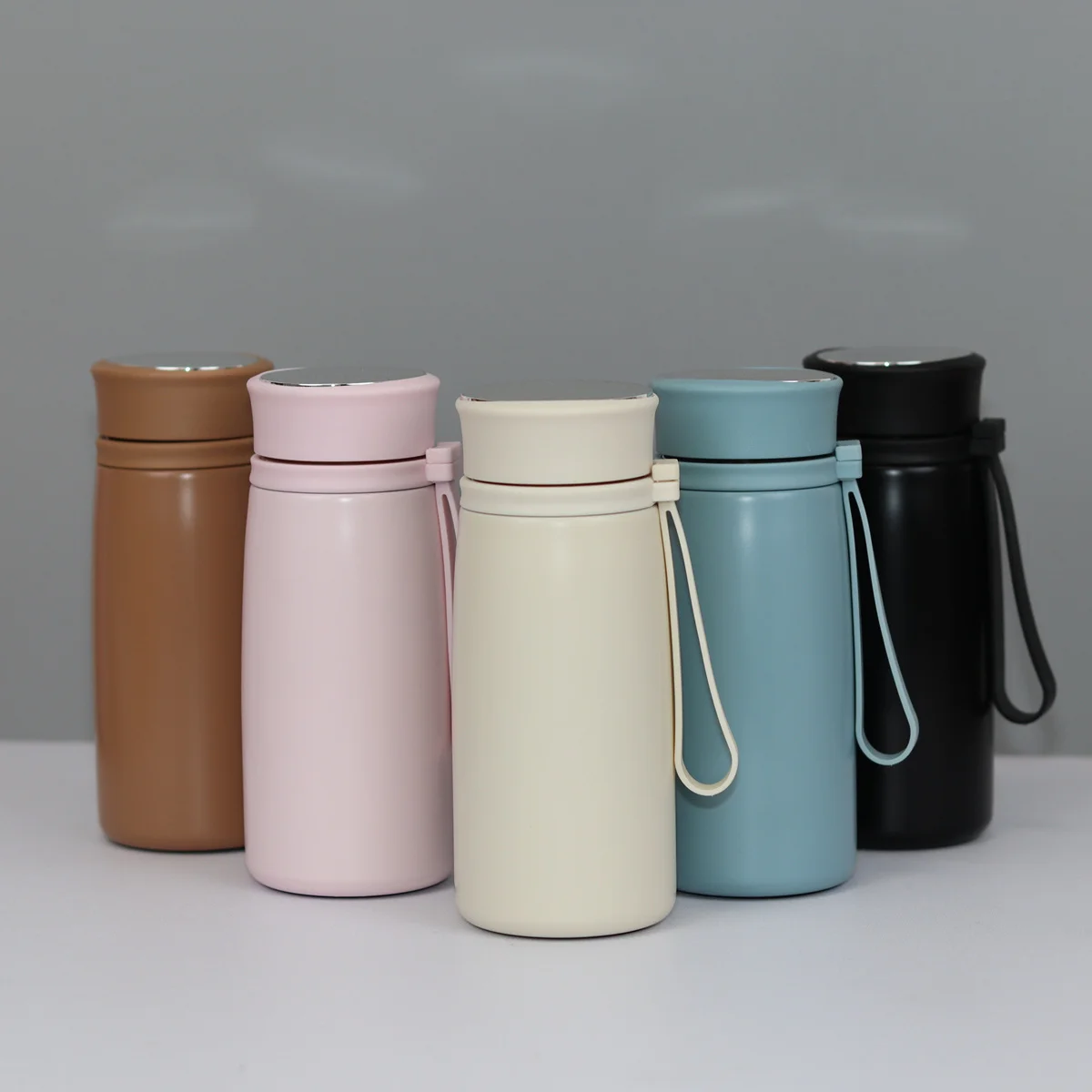 Изображение с логотипом, 300 мл, милый стакан для кофе из нержавеющей стали для маленьких студентов, многоразовая чашка для кофе со льдом, дорожная кружка для горячего кофе
Изображение с логотипом, 300 мл, милый стакан для кофе из нержавеющей стали для маленьких студентов, многоразовая чашка для кофе со льдом, дорожная кружка для горячего кофе