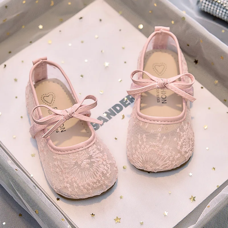 Дышащие нескользящие повседневные сандалии на мягкой подошве, изысканная обувь принцессы на плоской подошве, летняя обувь для девочек, новая удобная детская обувь на мягкой подошве
Дышащие нескользящие повседневные сандалии на мягкой подошве, изысканная обувь принцессы на плоской подошве, летняя обувь для девочек, новая удобная детская обувь на мягкой подошве