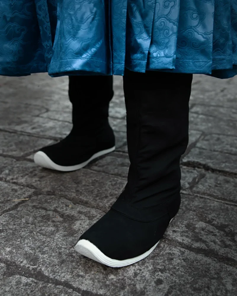 Черные ботинки Hanfu, мужские парусиновые ботинки на резиновой подошве, непромокаемые китайские ботинки Hanfu, женская обувь больших размеров 35-46 #
Черные ботинки Hanfu, мужские парусиновые ботинки на резиновой подошве, непромокаемые китайские ботинки Hanfu, женская обувь больших размеров 35-46 #