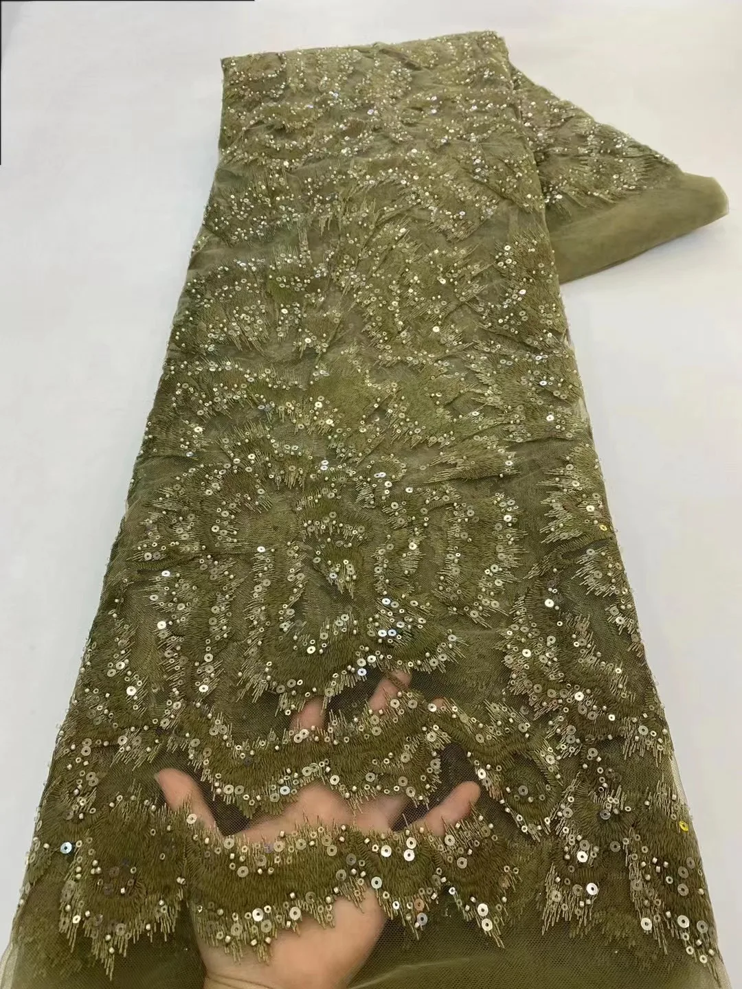 African Handmade Heavy Sequins Tulle Lace Fabric 2024 High Quality French Luxury Beaded Lace Fabric For Bridal Wedding Dress Sew
African Handmade Heavy Sequins Tulle Lace Fabric 2024 High Quality French Luxury Beaded Lace Fabric For Bridal Wedding Dress Sew