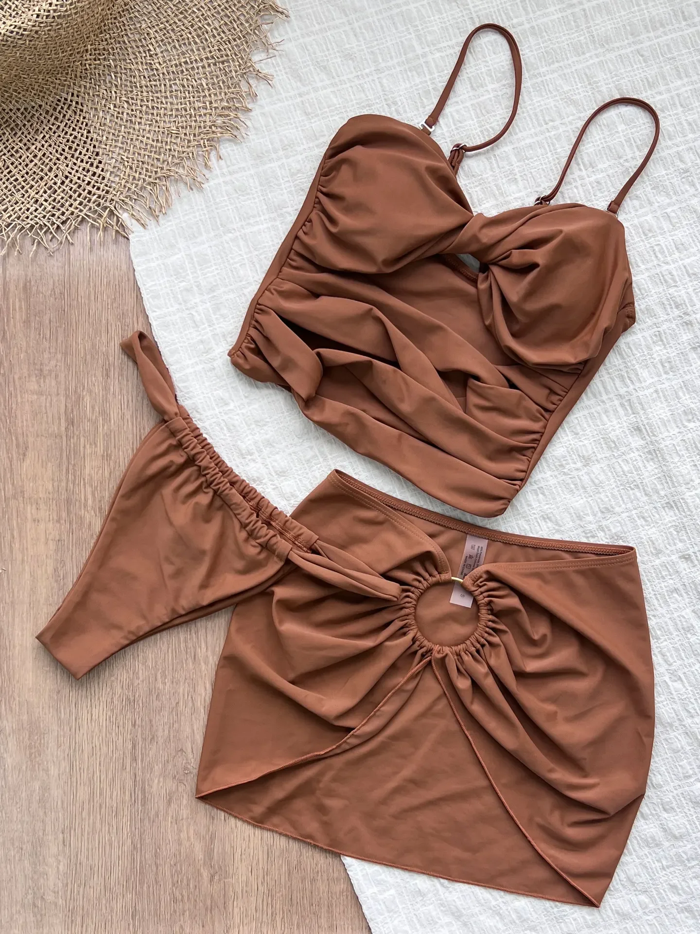 2025 Sexy Brown Bandeau Bikini Top and Skirted Bottoms with Cut-Out Detail Perfect for Pool Parties Beach Style Summer Getaways
2025 Sexy Brown Bandeau Bikini Top and Skirted Bottoms with Cut-Out Detail Perfect for Pool Parties Beach Style Summer Getaways