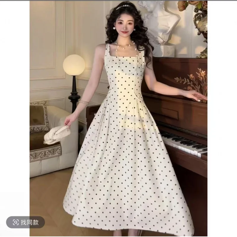 Mrs. Xiao's Elegant French First Love Gentle Style Platycodon Square Neck Polka Dress Retro Temperament Slimming Strap Dress
Mrs. Xiao's Elegant French First Love Gentle Style Platycodon Square Neck Polka Dress Retro Temperament Slimming Strap Dress