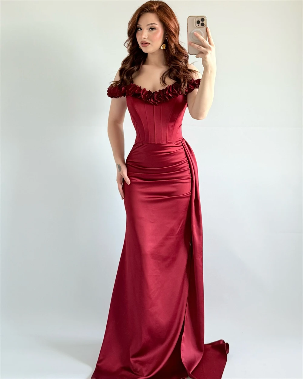 Customized Temperament Burgundy Satin Evening Dress High Quality Strapless Off the Shoulder Mermaid Sleeveless Celebri
Customized Temperament Burgundy Satin Evening Dress High Quality Strapless Off the Shoulder Mermaid Sleeveless Celebri