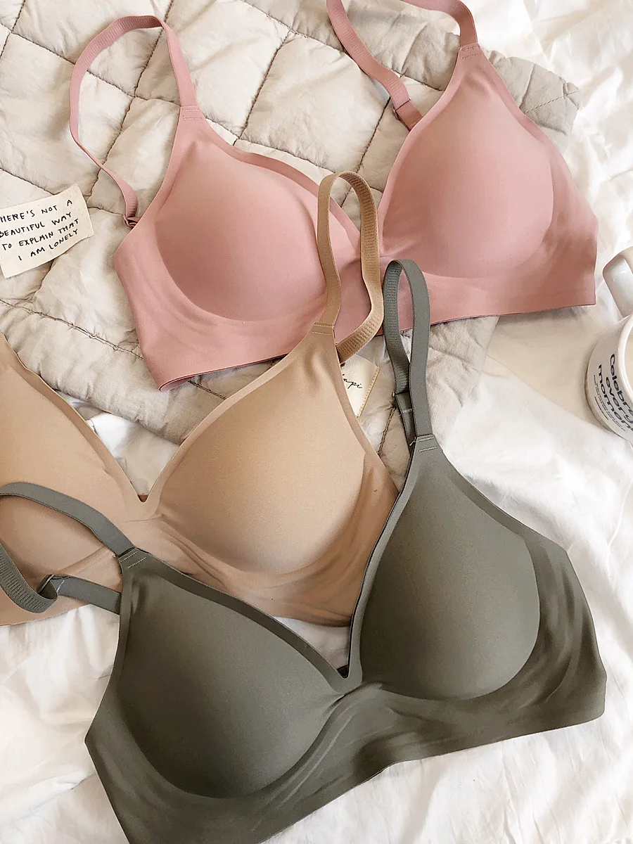 Large cup gather thickened bralette no steel ring no trace triangle cup bra shows waist thin sexy underwear
Large cup gather thickened bralette no steel ring no trace triangle cup bra shows waist thin sexy underwear