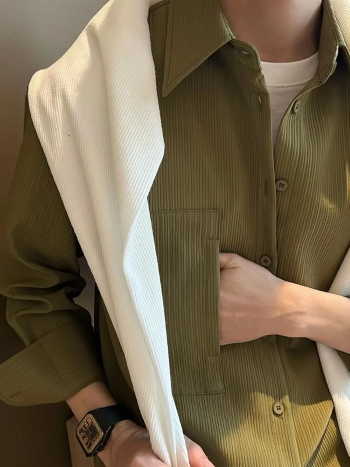 Мужская длинная све irt, свободная посадка, драпировка, текстура, полосатый узор, весна-осень, повседневная одежда, тонкая подставка без утюга
Мужская длинная све irt, свободная посадка, драпировка, текстура, полосатый узор, весна-осень, повседневная одежда, тонкая подставка без утюга