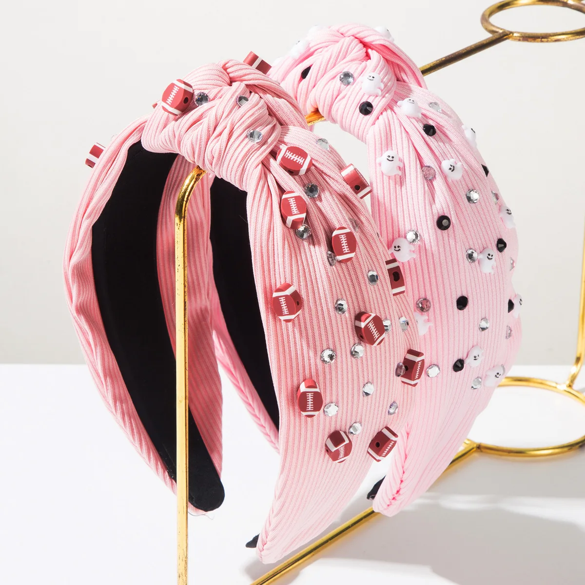Hot-selling Sports Style Pink Diamond-encrusted Fabric Knotted Headband Football White Ghost Hair Accessories
Hot-selling Sports Style Pink Diamond-encrusted Fabric Knotted Headband Football White Ghost Hair Accessories