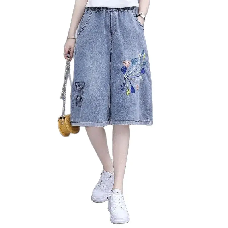 In The Summer of 2023 The New Slim Loose And Embroidered Jeans Were Women's High Waist And Versatile Wide-leg Pants.
In The Summer of 2023 The New Slim Loose And Embroidered Jeans Were Women's High Waist And Versatile Wide-leg Pants.