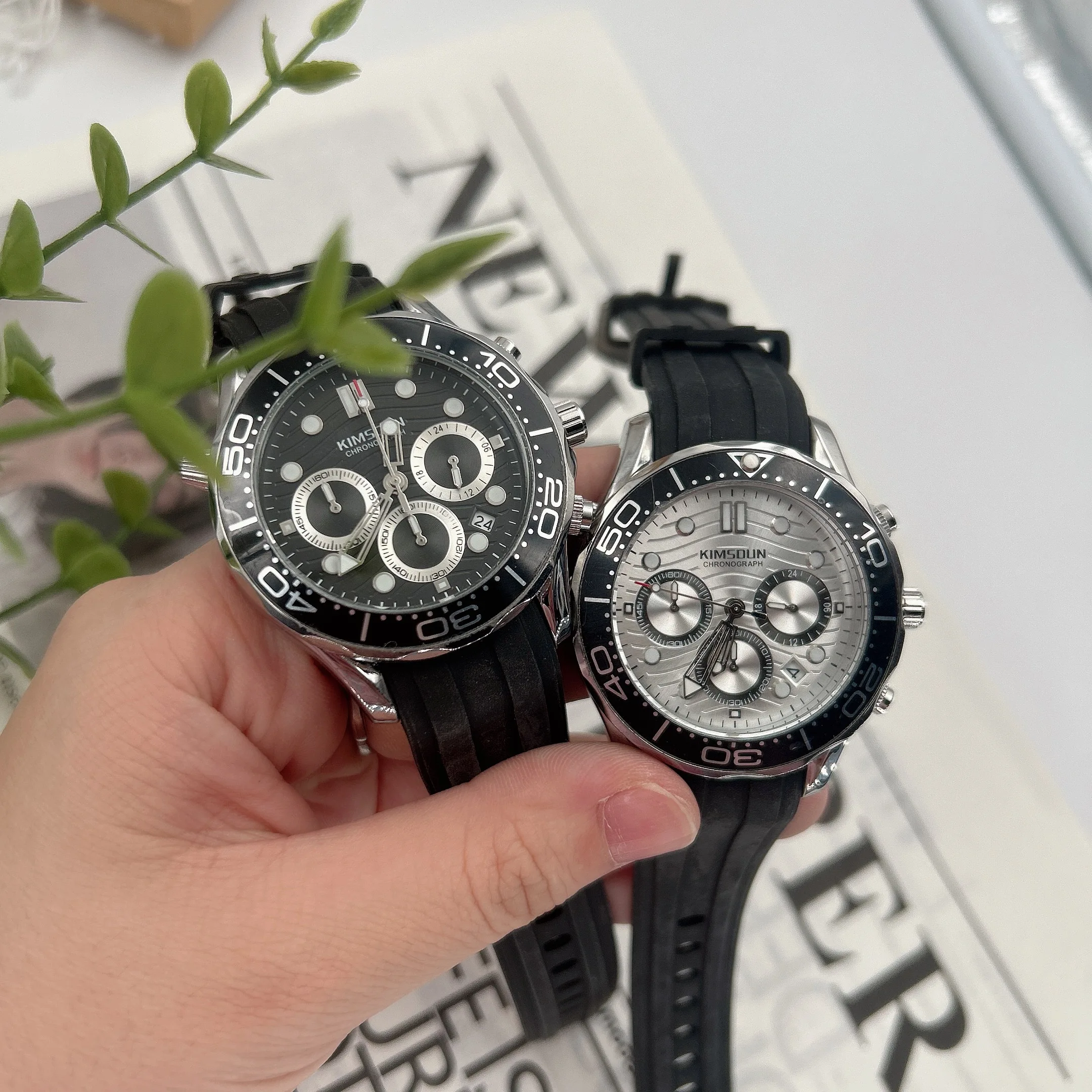 Unisex multifunctional watch with silicone strap, ideal gift for outdoor leisure sports
Unisex multifunctional watch with silicone strap, ideal gift for outdoor leisure sports