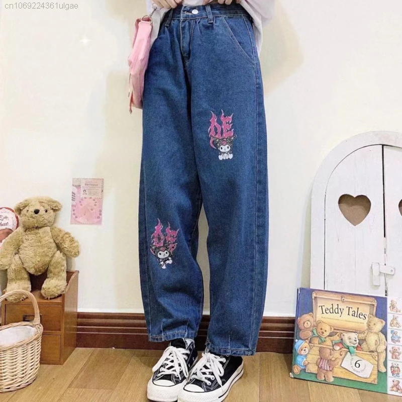 Модные брюки Sanrio Kuromi с мультяшным принтом Y2k женские кавайные брюки свободные джинсы на молнии уличная Корейская уличная одежда для отдыха
Модные брюки Sanrio Kuromi с мультяшным принтом Y2k женские кавайные брюки свободные джинсы на молнии уличная Корейская уличная одежда для отдыха