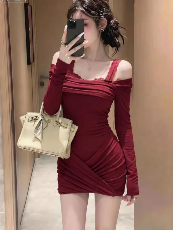 Pure Desire Spicy Girl Lace Patchwork Long Sve Dr Slimming Waist One oulder Strap Design Bodycon ort Skirt
Pure Desire Spicy Girl Lace Patchwork Long Sve Dr Slimming Waist One oulder Strap Design Bodycon ort Skirt