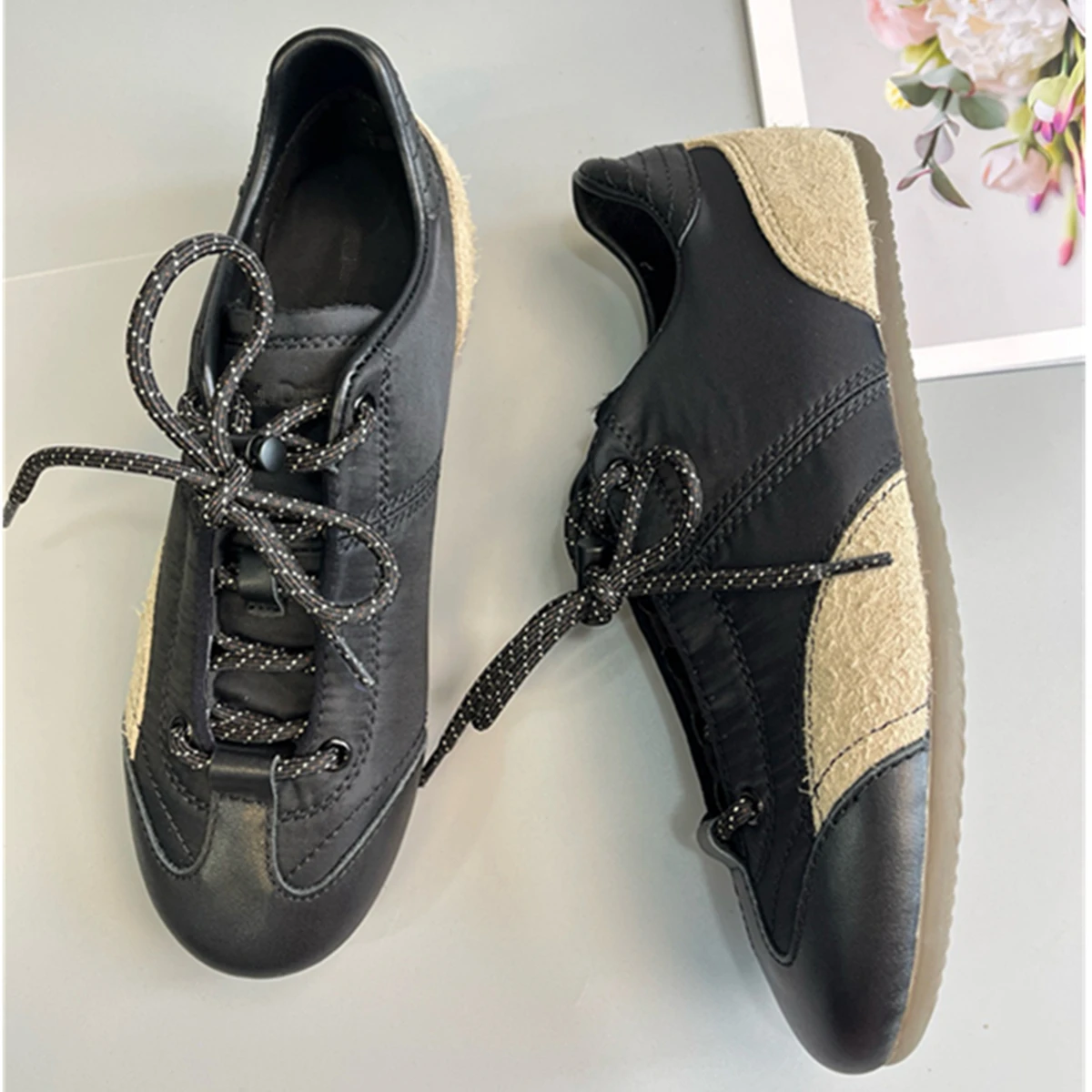 Jenny&Dave Nordic Minimalist Genuine Leather Comfortable Training Shoes Retro Color Matching Lightweight Sneakers Shoes Women
Jenny&Dave Nordic Minimalist Genuine Leather Comfortable Training Shoes Retro Color Matching Lightweight Sneakers Shoes Women