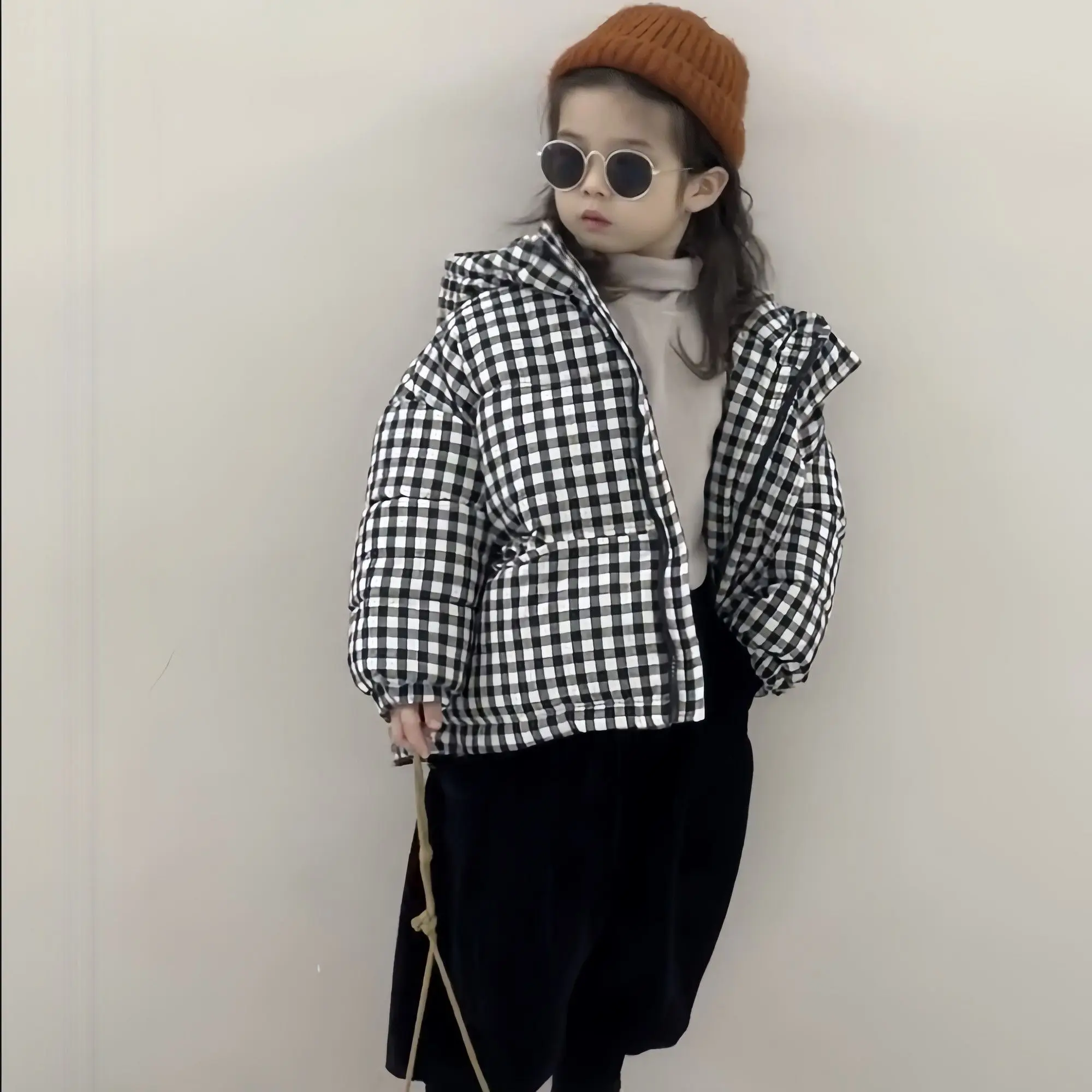 Childrens Plaid Cotton Clothing Winter New Thick Warm Grid Casual and Fashionable Hooded Cotton Jacket
Childrens Plaid Cotton Clothing Winter New Thick Warm Grid Casual and Fashionable Hooded Cotton Jacket