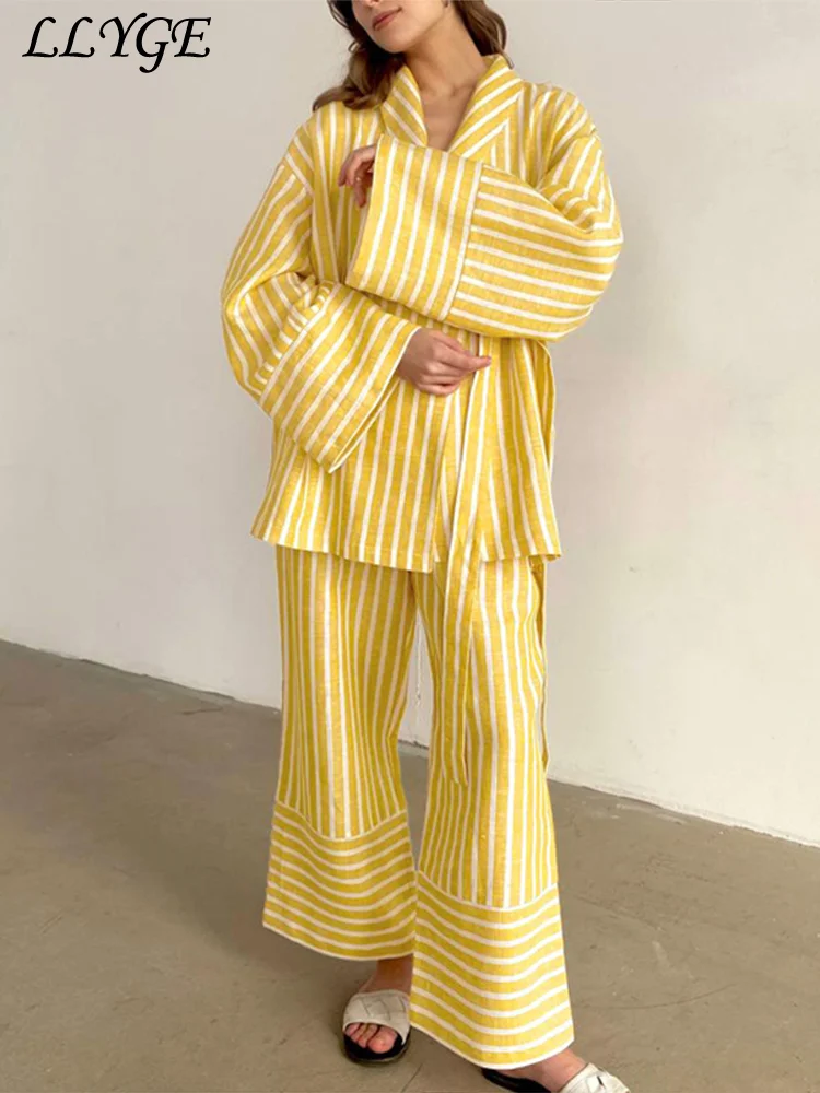 Fashion Women's Striped Lace Up Pants Sets Loose Lapel Long Sleeve Tops Wide Leg Pants 2025 Spring Summer Casual 2 Pieces Set
Fashion Women's Striped Lace Up Pants Sets Loose Lapel Long Sleeve Tops Wide Leg Pants 2025 Spring Summer Casual 2 Pieces Set
