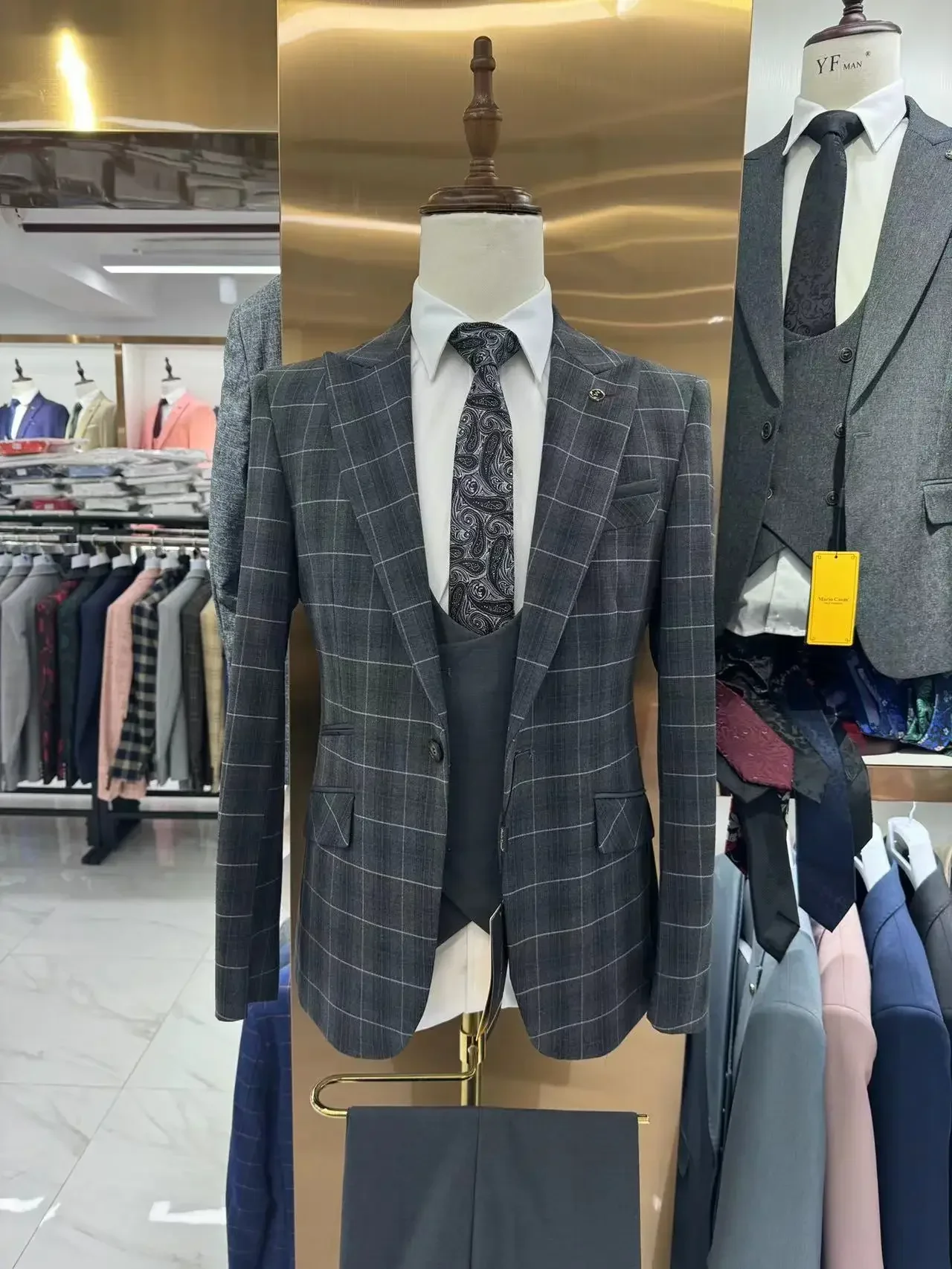 2024 Grey Plaid Men's Suit 3-piece Formal Best Man Wedding Suit Men Suit Wedding Suits for Men Men Clothing
2024 Grey Plaid Men's Suit 3-piece Formal Best Man Wedding Suit Men Suit Wedding Suits for Men Men Clothing