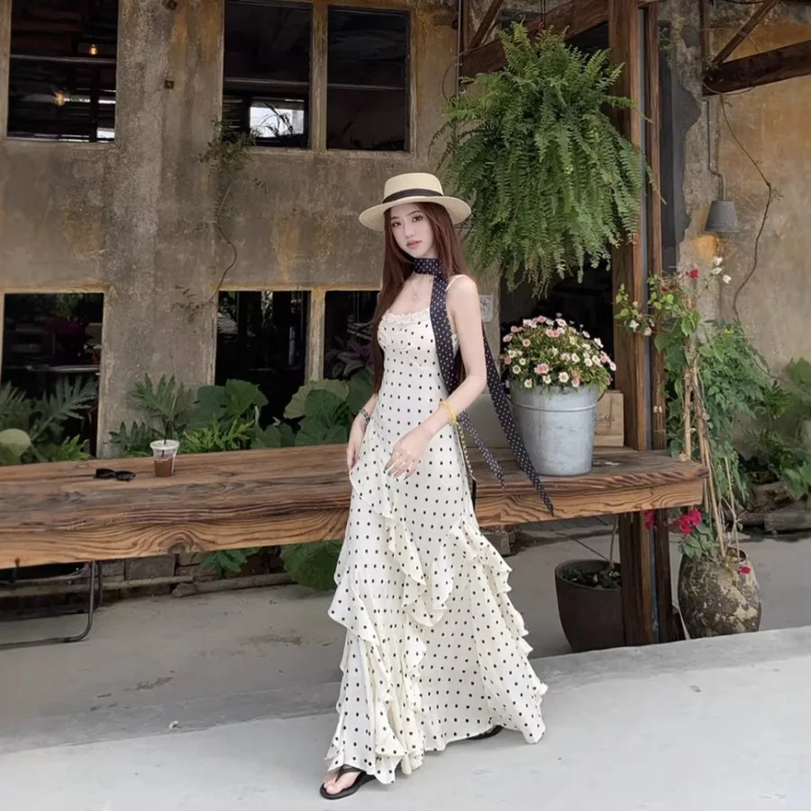 【New style】Holiday style French pollet-dotted suspender dress for women's summer ruffled ultra-fairy dress Figure-flattering wa
【New style】Holiday style French pollet-dotted suspender dress for women's summer ruffled ultra-fairy dress Figure-flattering wa