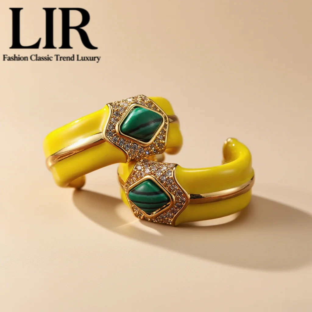 LIR Vintage Style Earrings: C-Shape with Natural Malachite, Lemon Yellow Glaze, Youthful Vitality, Women's Trendy Jewelry
LIR Vintage Style Earrings: C-Shape with Natural Malachite, Lemon Yellow Glaze, Youthful Vitality, Women's Trendy Jewelry