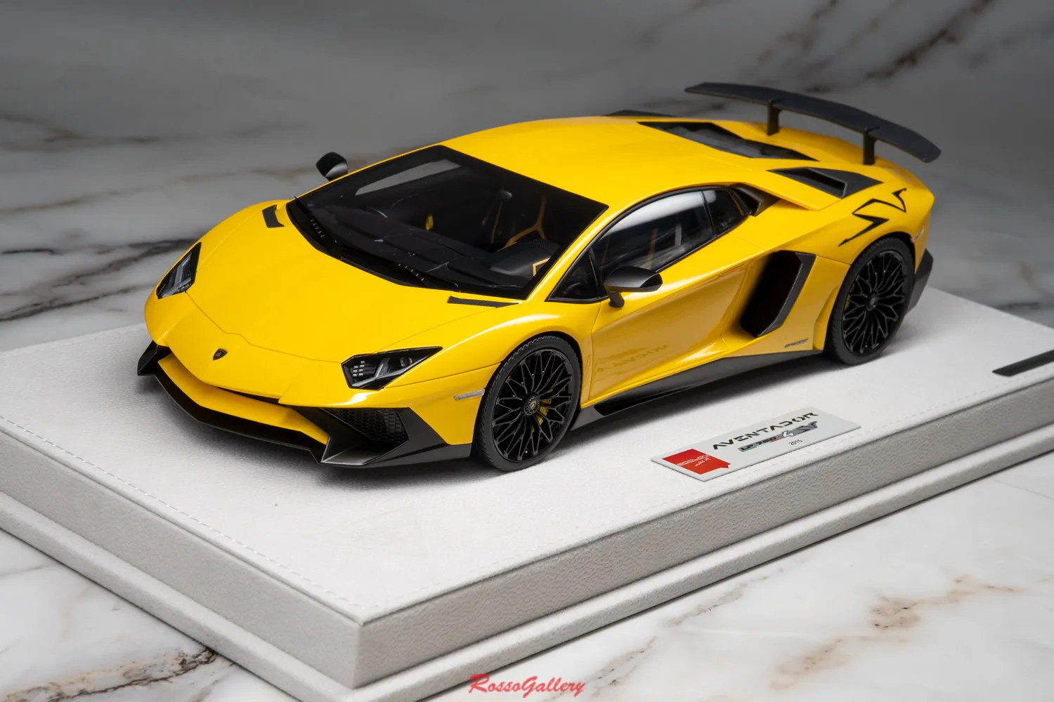 MAKE UP 1:18 Aventador LP750-4 SV Simulation Limited Edition Resin Metal Static Car Model Toy Gift
MAKE UP 1:18 Aventador LP750-4 SV Simulation Limited Edition Resin Metal Static Car Model Toy Gift