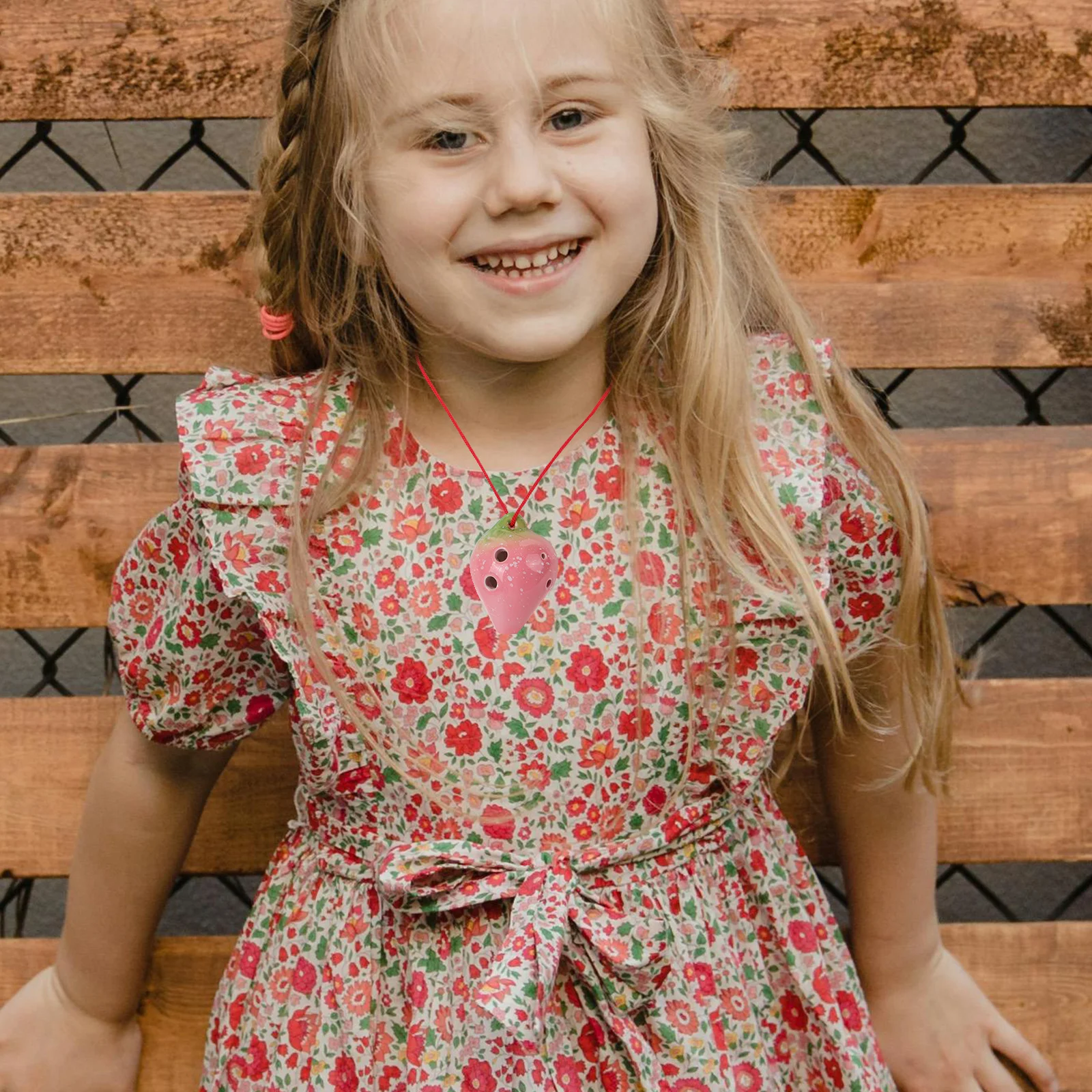 Strawberry Design 6-Hole Ocarina Ceramic Wind Instrument for Beginners Portable Music Instrument for Kids Tool
Strawberry Design 6-Hole Ocarina Ceramic Wind Instrument for Beginners Portable Music Instrument for Kids Tool