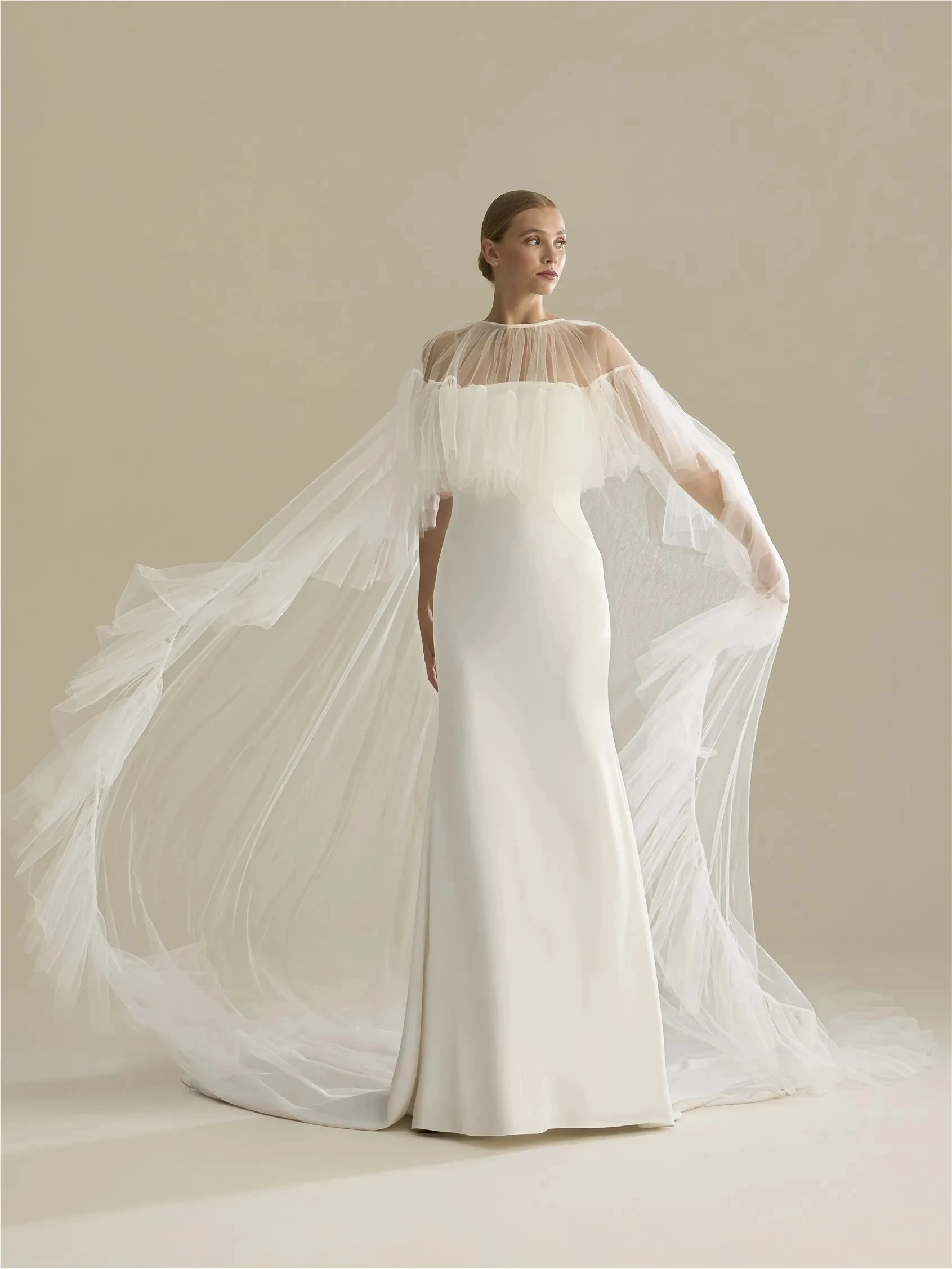 Customized Wedding Cloak Tulle Ruffles Formal Party Shrug Bride Shrug Bridal Coat Women Capes Special Occasion Jacket
Customized Wedding Cloak Tulle Ruffles Formal Party Shrug Bride Shrug Bridal Coat Women Capes Special Occasion Jacket