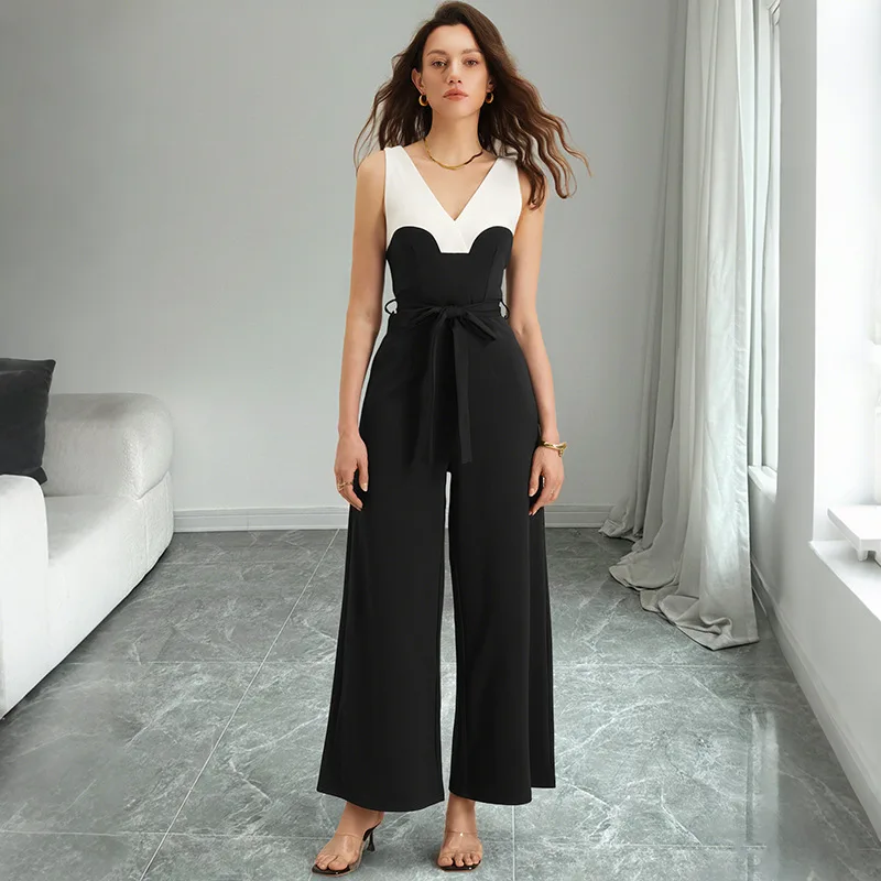 2026 Jumpsuit Women Spring Summer New Black and White Contrasting Color V-Neck Waist Cinched Sleeveless Wide Leg Rompers Female
2026 Jumpsuit Women Spring Summer New Black and White Contrasting Color V-Neck Waist Cinched Sleeveless Wide Leg Rompers Female