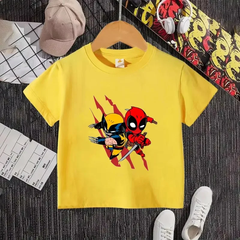 Летние детские футболки с рукавами в стиле «Родитель-Дитя» с изображением Росомахи и Дэдпула, 100% хлопок, мультяшный дизайн, спортивный топ для детей
Летние детские футболки с рукавами в стиле «Родитель-Дитя» с изображением Росомахи и Дэдпула, 100% хлопок, мультяшный дизайн, спортивный топ для детей