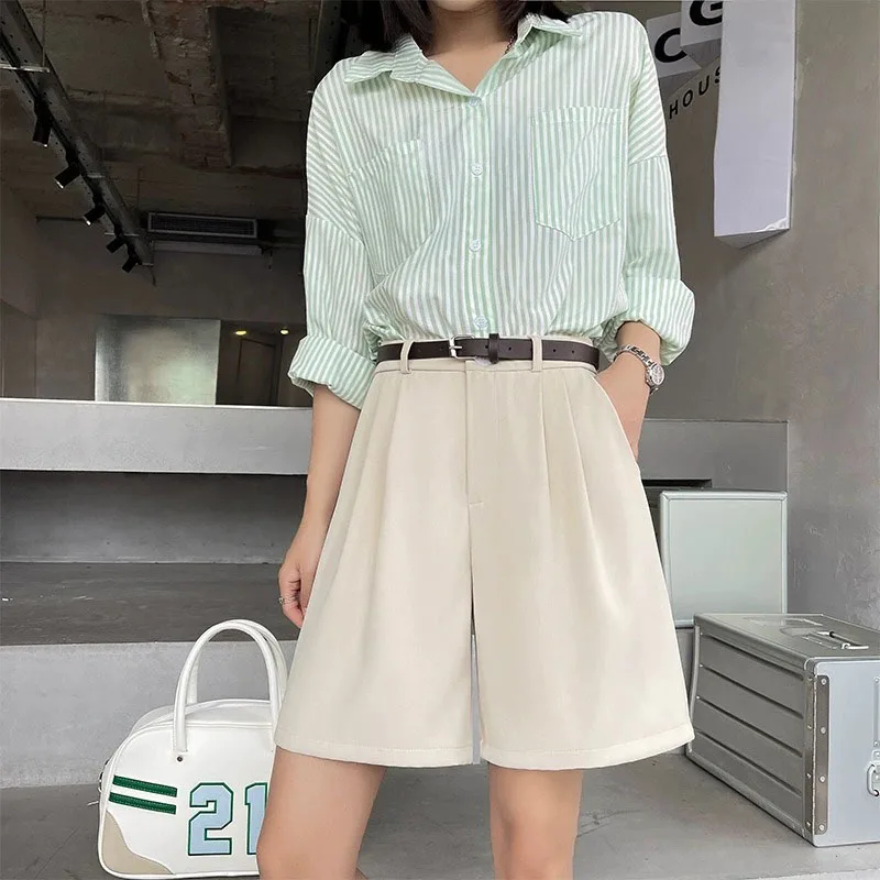 Women High Waist Suit Shorts Casual Loose Wide Leg Pants for Women's Summer Bermuda Cargo Shorts Office Ladies Classic Shorts
Women High Waist Suit Shorts Casual Loose Wide Leg Pants for Women's Summer Bermuda Cargo Shorts Office Ladies Classic Shorts