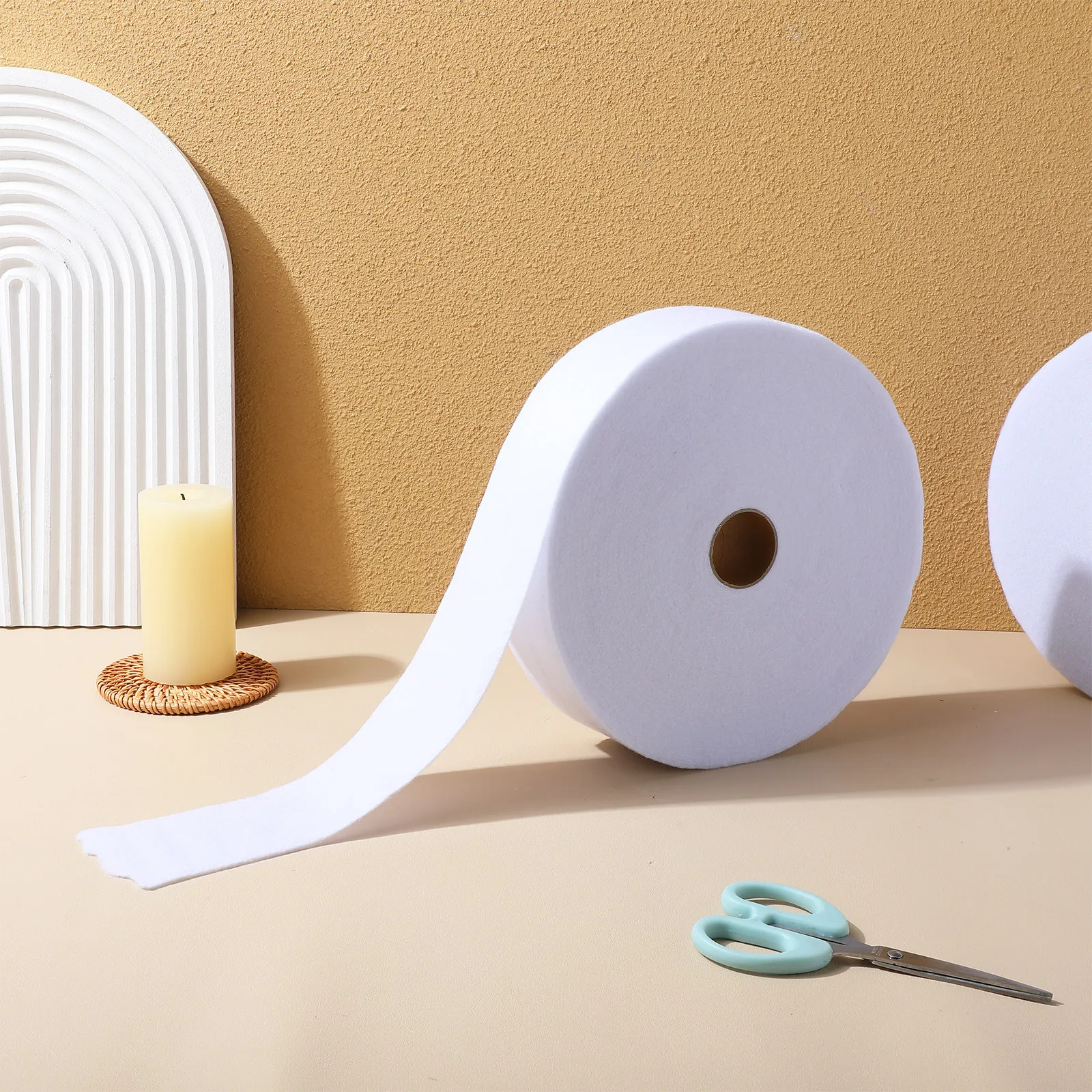 2 рулона нетканого утеплителя шириной 6,4 см, длиной 3 метра, легко режется, с мягкой структурой волокон, для шитья и рукоделия
2 рулона нетканого утеплителя шириной 6,4 см, длиной 3 метра, легко режется, с мягкой структурой волокон, для шитья и рукоделия