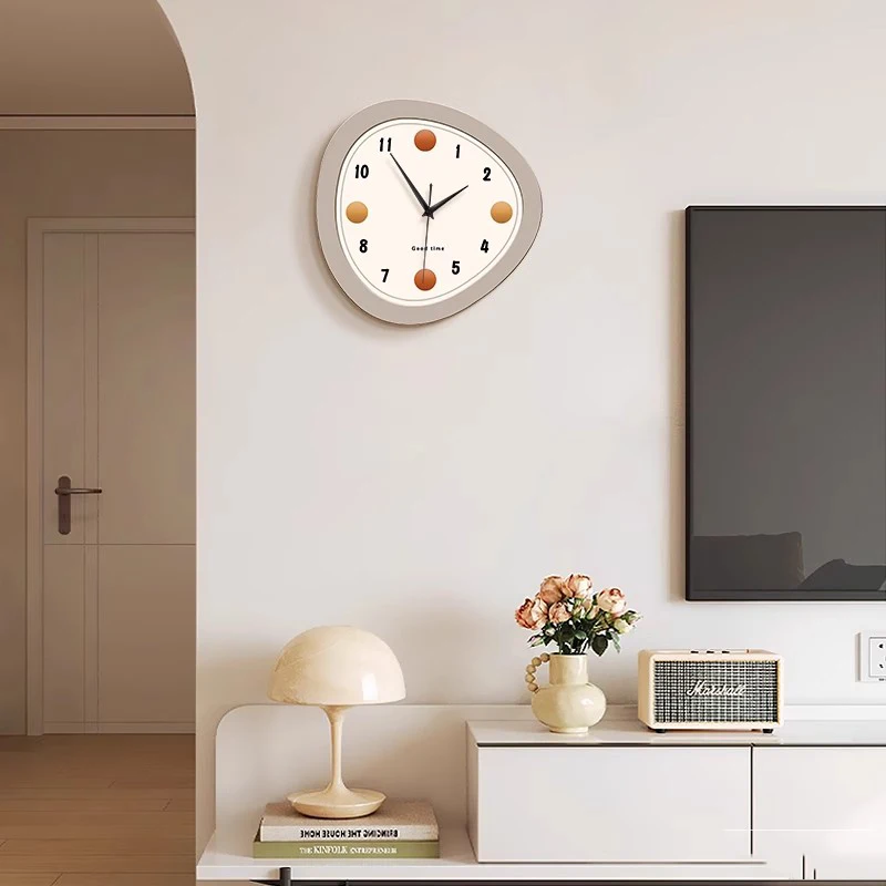 Nordic Small Unique Wall Clock Numeral Design Simple Aesthetic Art Wall Clock Stuff Digital Orologio Da Parete Room Decoration
Nordic Small Unique Wall Clock Numeral Design Simple Aesthetic Art Wall Clock Stuff Digital Orologio Da Parete Room Decoration