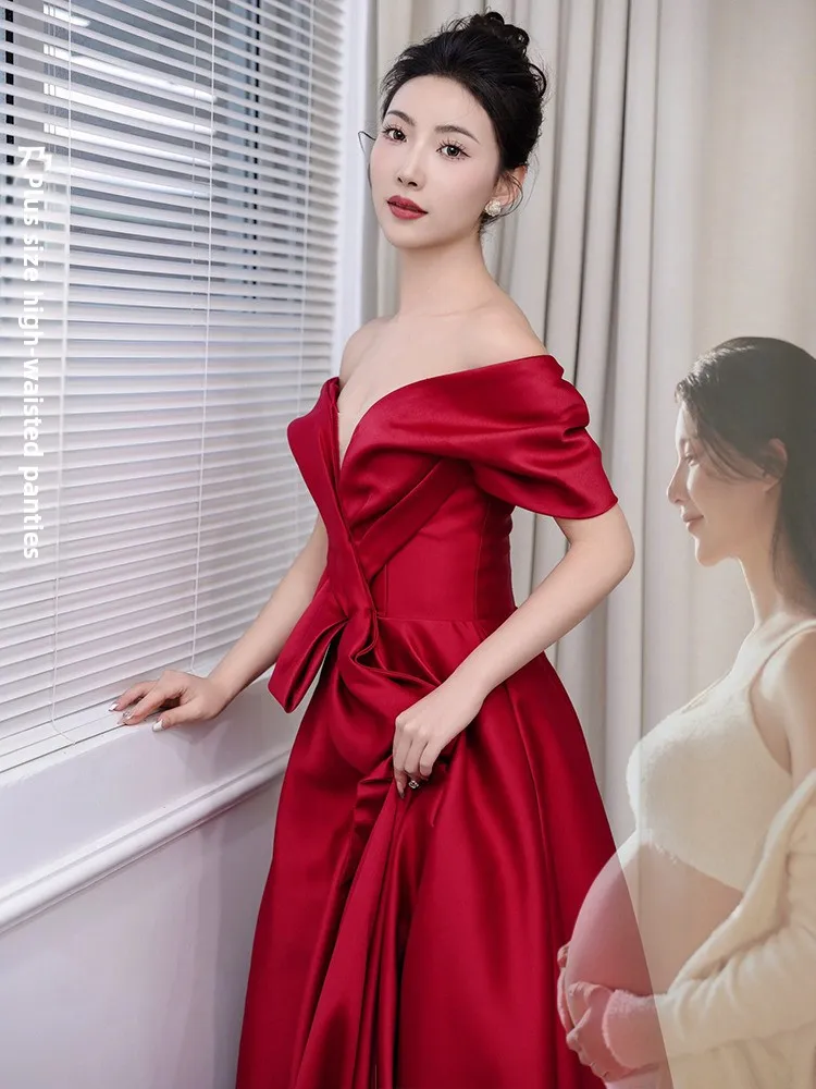 Red One-oulder Materni Evening Gown Ele High-Waist Floor-Length Dr for Wedding Reception And Engagement Parties
Red One-oulder Materni Evening Gown Ele High-Waist Floor-Length Dr for Wedding Reception And Engagement Parties