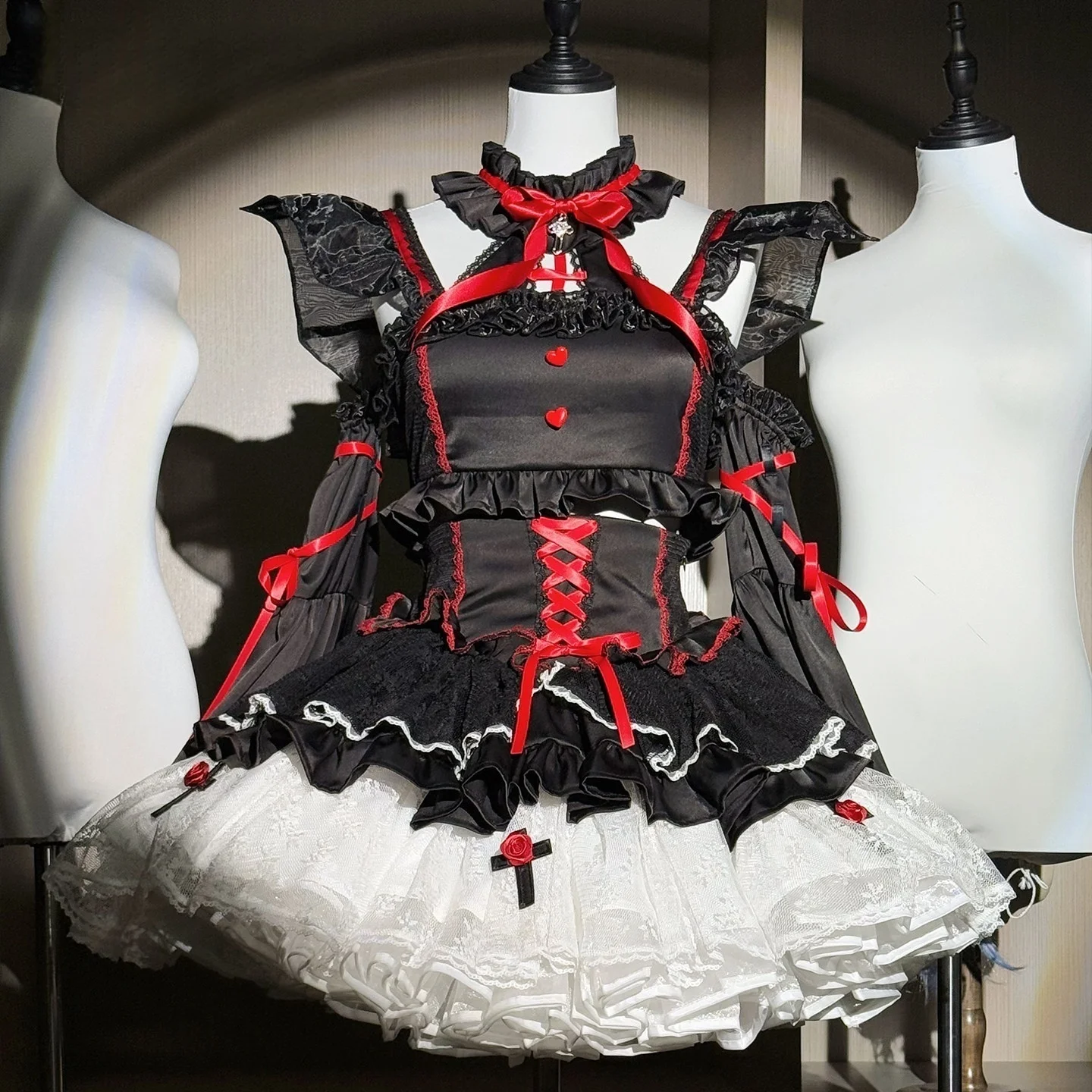 Contracted Twins Cosplay Costume Contract Gemini White black Gothic Dress Halloween Girl Sweet Lolita Uniform
Contracted Twins Cosplay Costume Contract Gemini White black Gothic Dress Halloween Girl Sweet Lolita Uniform