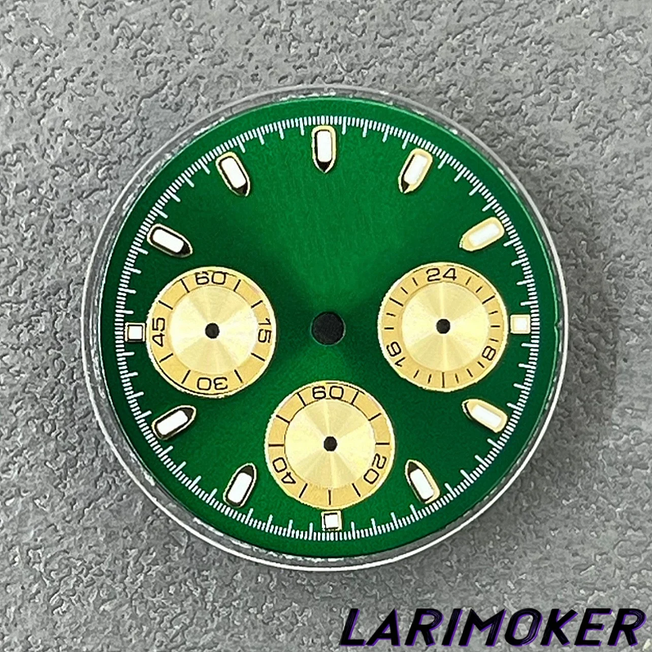 LARIMOKER 30mm sea blue green white watch dial gold index green luminescent compatible with VK63 VK64 chronograph movements
LARIMOKER 30mm sea blue green white watch dial gold index green luminescent compatible with VK63 VK64 chronograph movements
