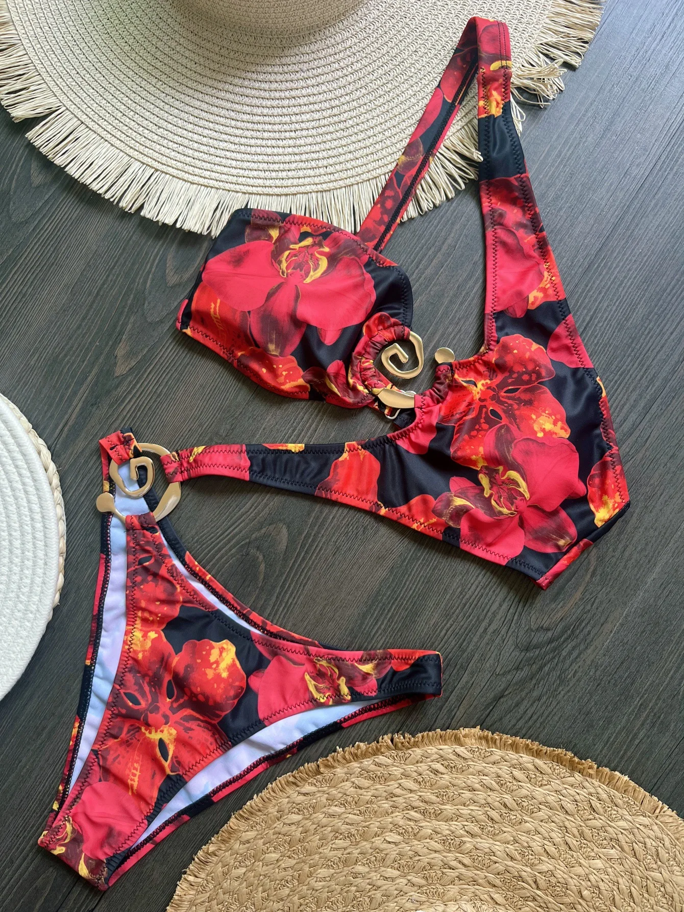 New Printed Asymmetric One Shoulder Cut Out One Piece Swimsuit Women Swimwear Female High Leg Cut Bather Bathing Suit Swim
New Printed Asymmetric One Shoulder Cut Out One Piece Swimsuit Women Swimwear Female High Leg Cut Bather Bathing Suit Swim