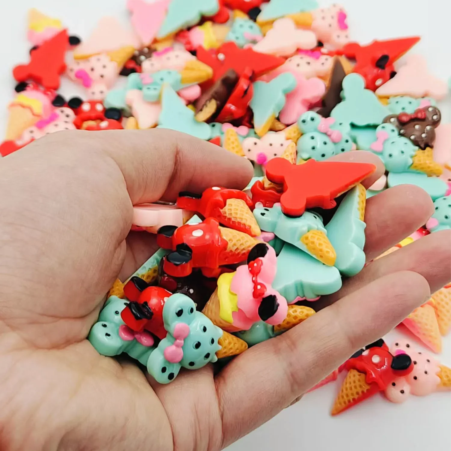 10-50 Pcs Ice Cream Cute 3D Resin Food Kitchen Dollhouse Decor Photo Prop Home Desktop Scene Model DIY Phone Cap Embellishment
10-50 Pcs Ice Cream Cute 3D Resin Food Kitchen Dollhouse Decor Photo Prop Home Desktop Scene Model DIY Phone Cap Embellishment