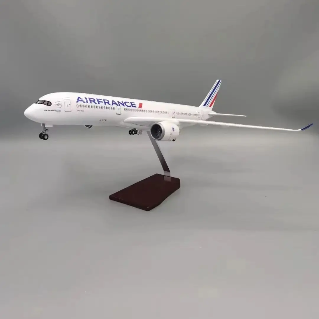 Scale Model Airplane Aircraft Model 47cm for Air France A350 Original Aircraft Modeling with Landing Gear Wheels Decorative Gift
Scale Model Airplane Aircraft Model 47cm for Air France A350 Original Aircraft Modeling with Landing Gear Wheels Decorative Gift