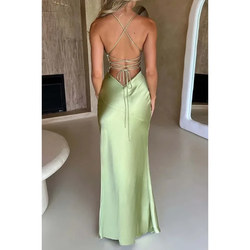 Fashion Sexy Satin Backless Camis Dress Spaghetti Strap Split Hem Silk Bodycon Casual Lace-up Summer Evening Long Dress 2024
Fashion Sexy Satin Backless Camis Dress Spaghetti Strap Split Hem Silk Bodycon Casual Lace-up Summer Evening Long Dress 2024