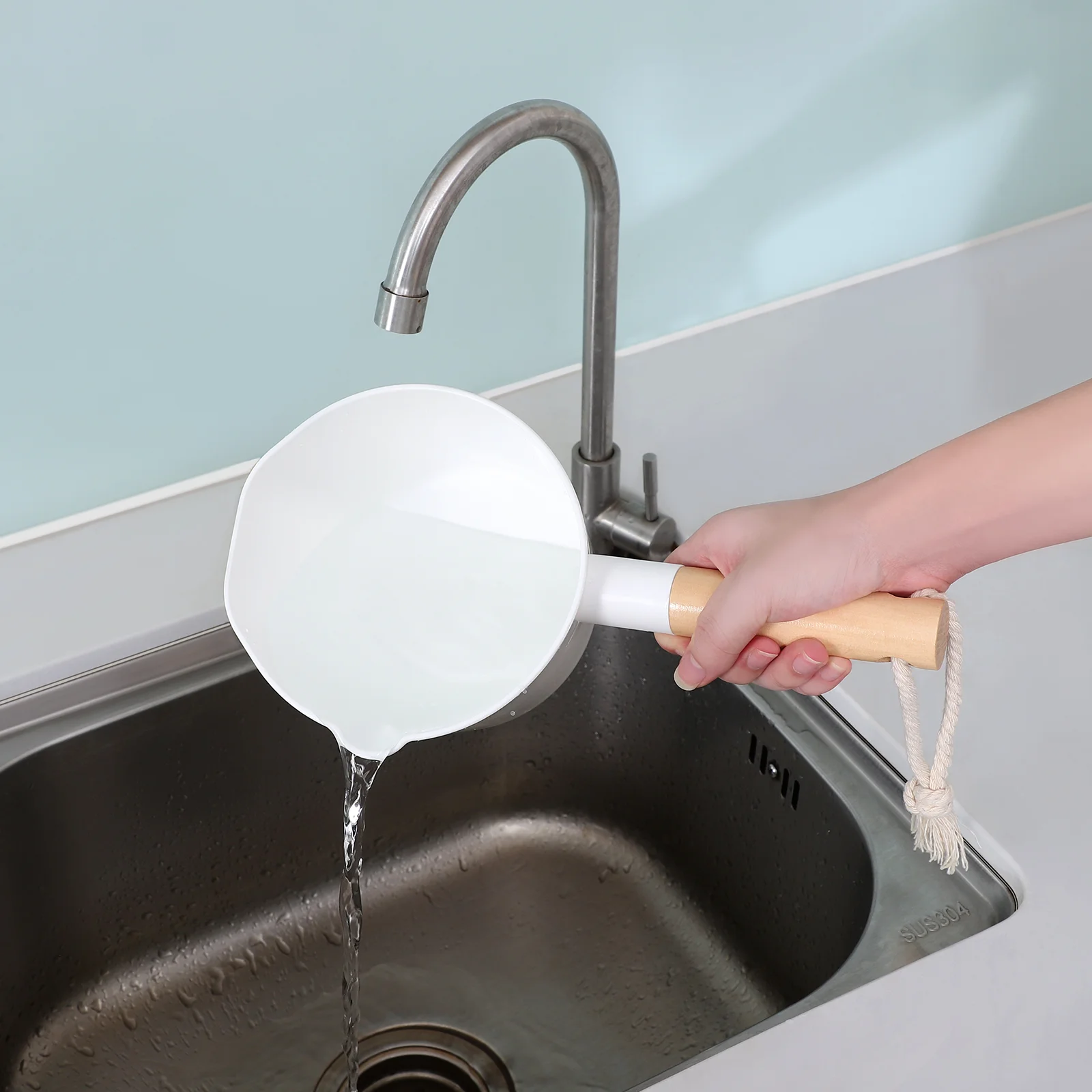 Scoop Cup Bath Toy Organizer Ladle with Handle Sauna Bathtub for Baby Water Long Spoon
Scoop Cup Bath Toy Organizer Ladle with Handle Sauna Bathtub for Baby Water Long Spoon