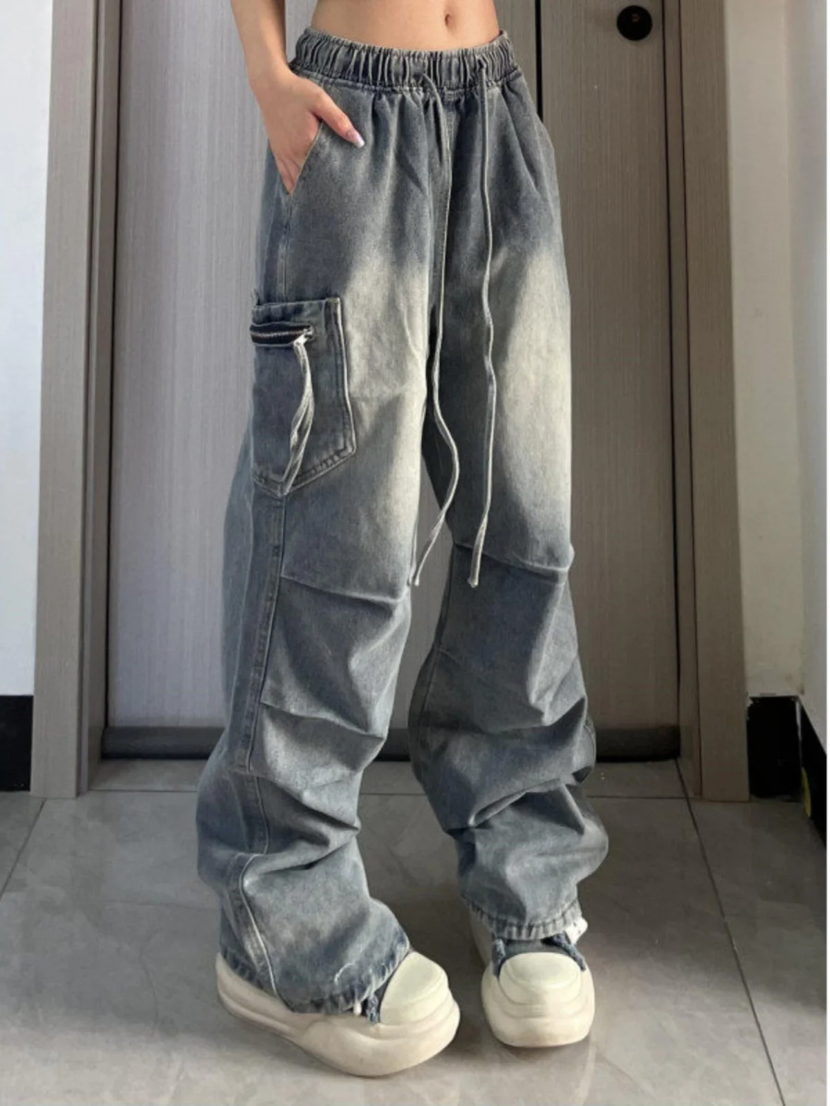 Мужские джинсы American Waed adient: модные прямые брюки с легким клешем в стиле High Street, свободные широкие брюки
Мужские джинсы American Waed adient: модные прямые брюки с легким клешем в стиле High Street, свободные широкие брюки